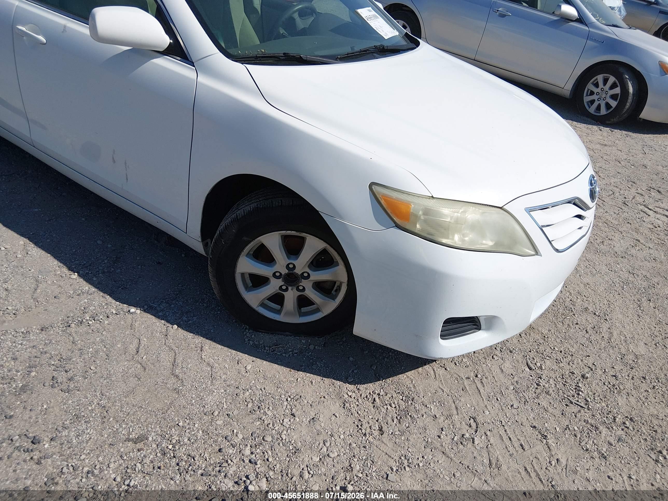2011 Toyota Camry Le White vin: 4T4BF3EK4BR140780