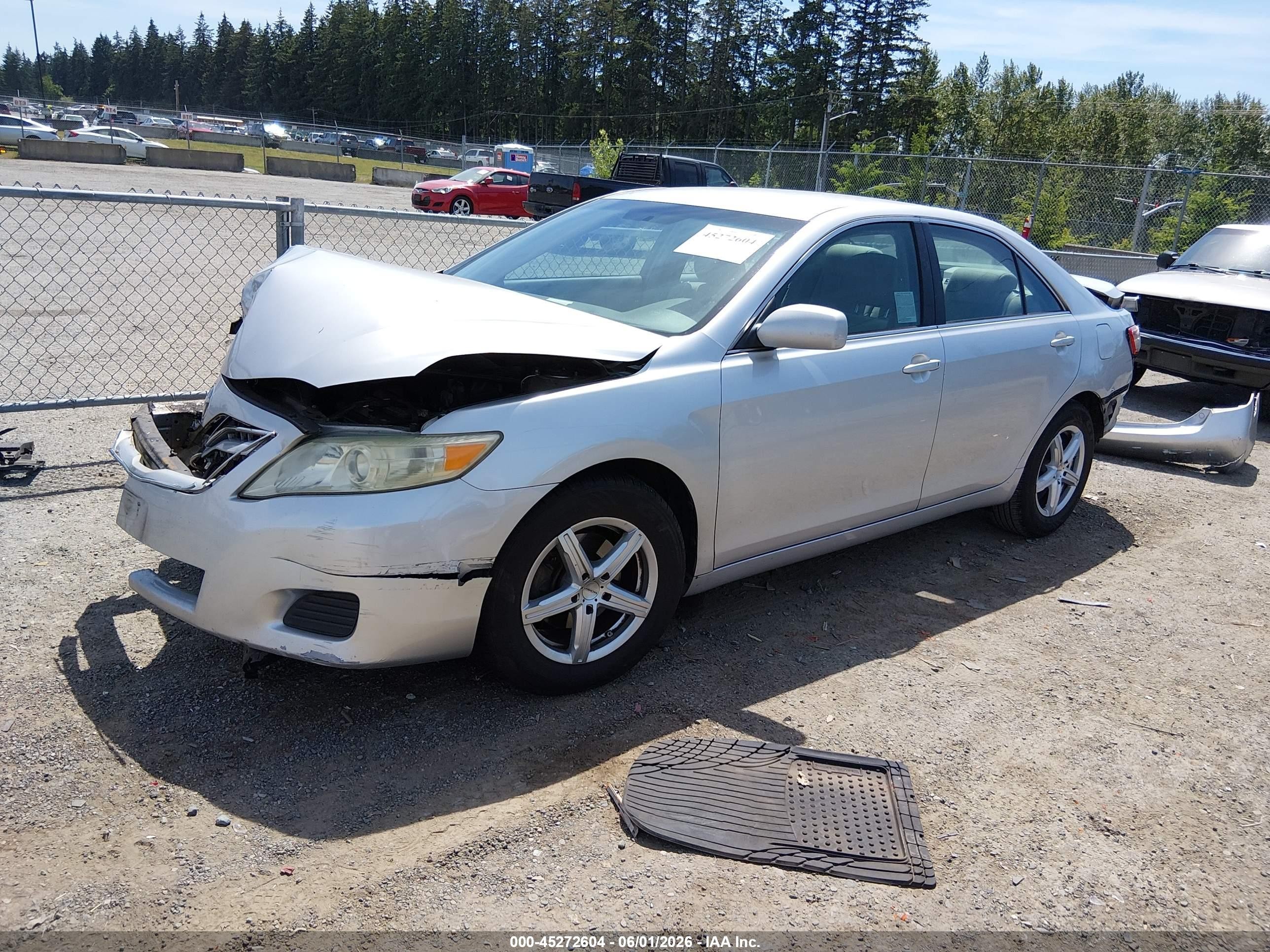 2011 Toyota Camry Le Silver vin: 4T4BF3EK4BR143405