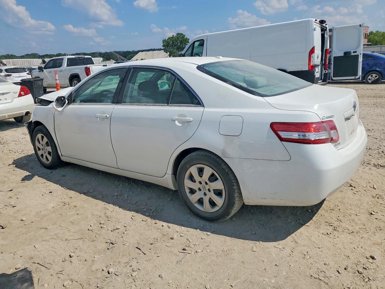2011 Toyota Camry Base White vin: 4T4BF3EK4BR148622