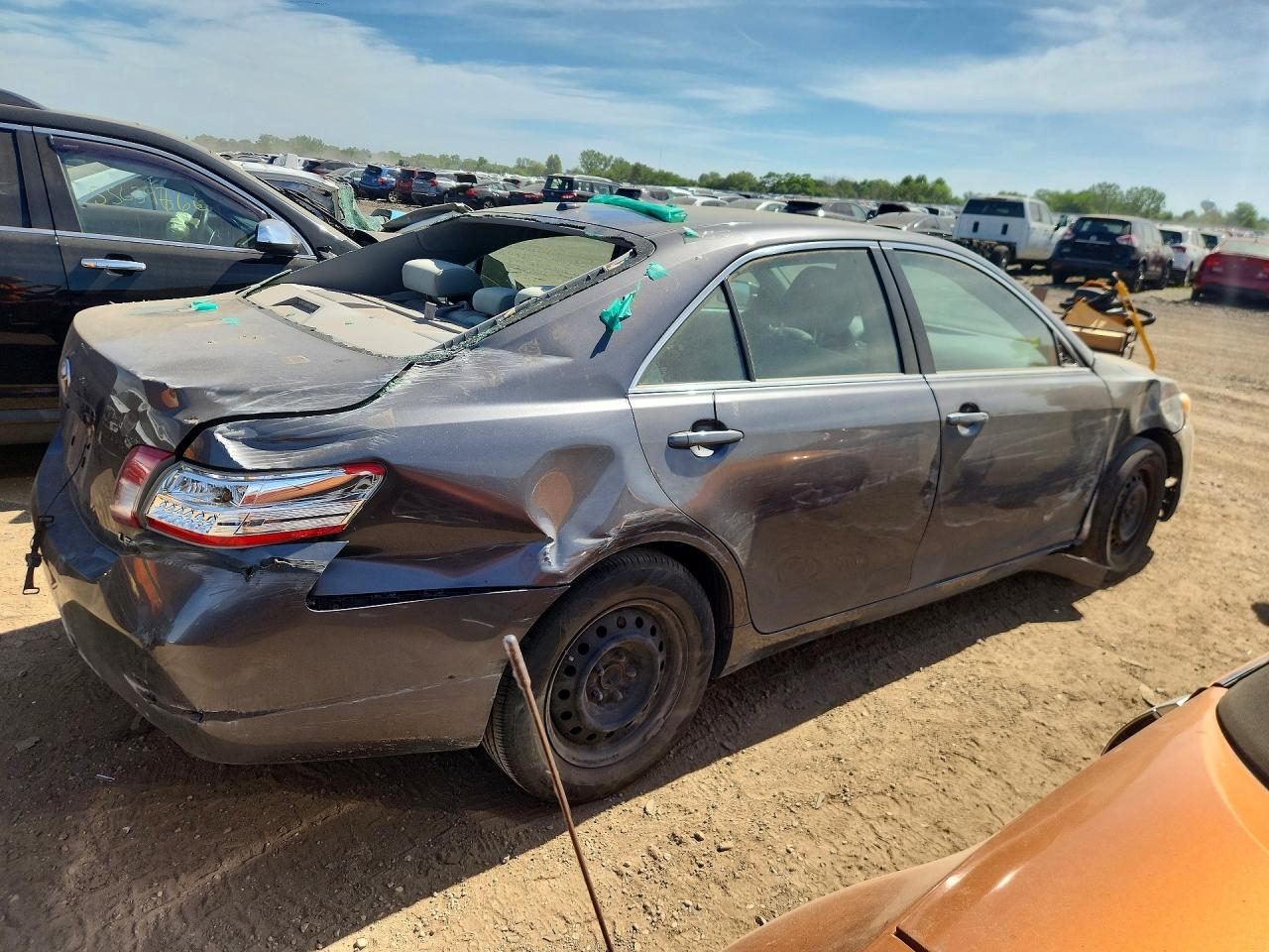 2011 Toyota Camry Le Серый vin: 4T4BF3EK4BR149673