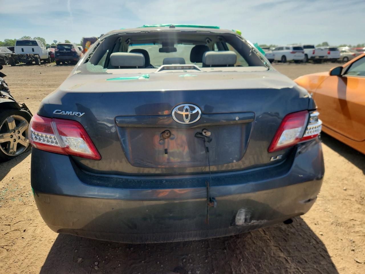 2011 Toyota Camry Le Серый vin: 4T4BF3EK4BR149673