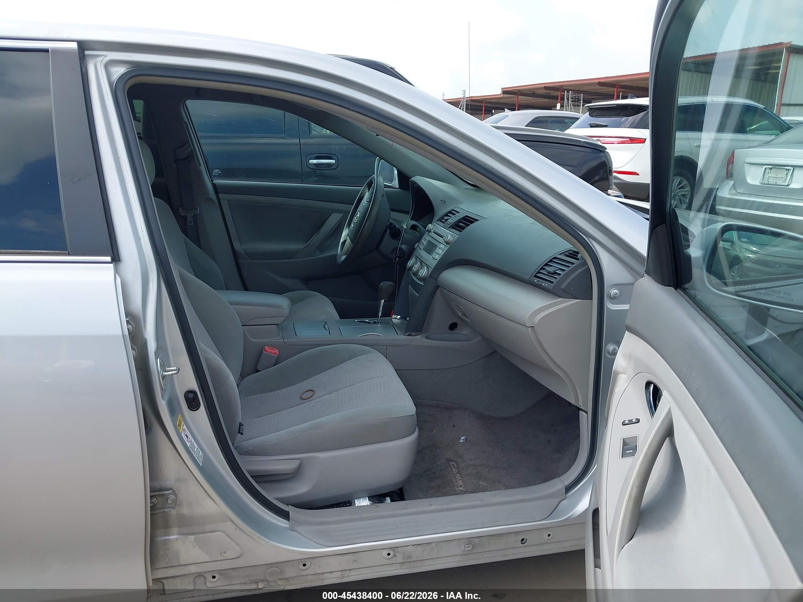 2011 Toyota Camry   Серебряный vin: 4T4BF3EK4BR158860