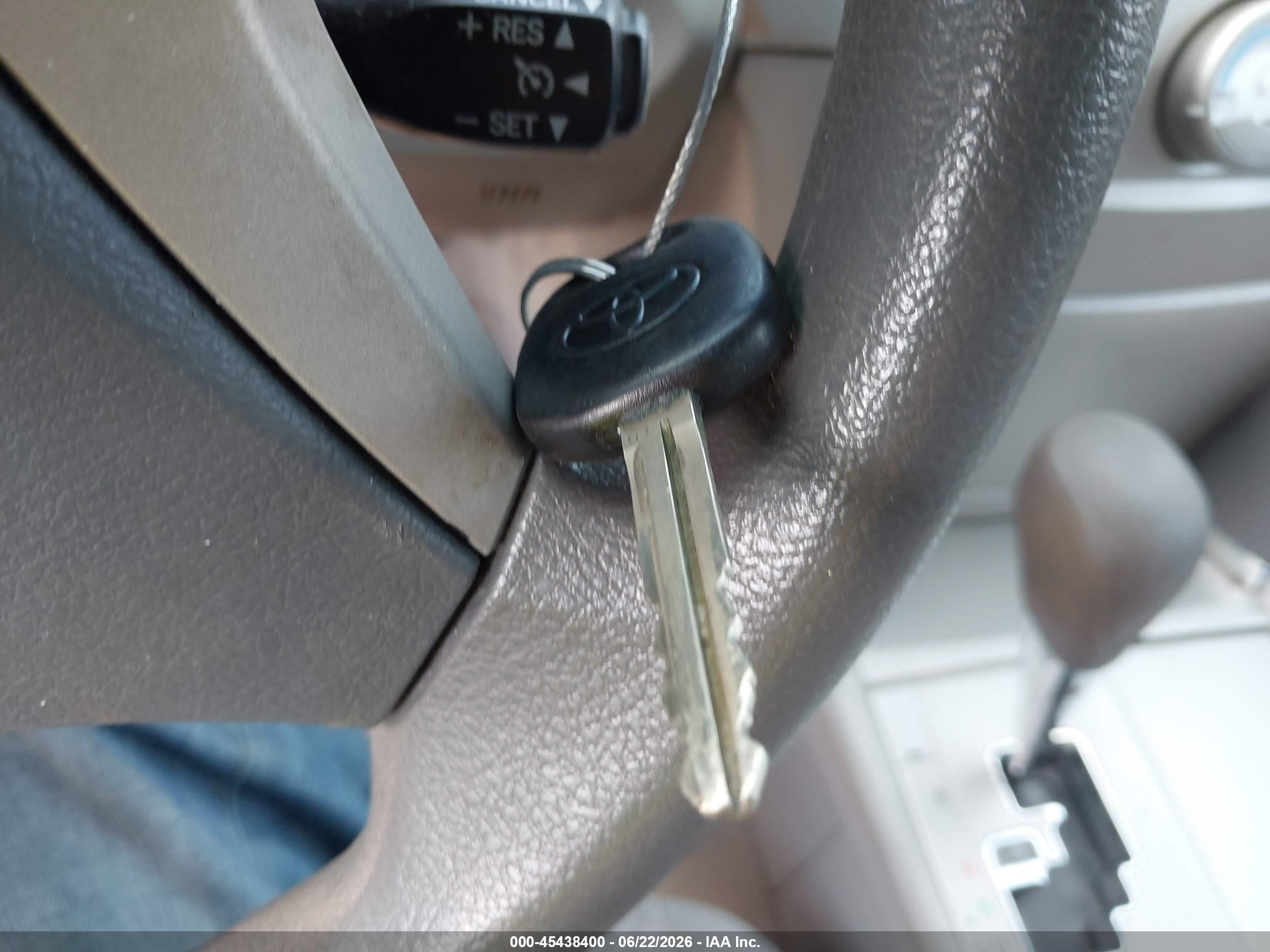 2011 Toyota Camry   Серебряный vin: 4T4BF3EK4BR158860
