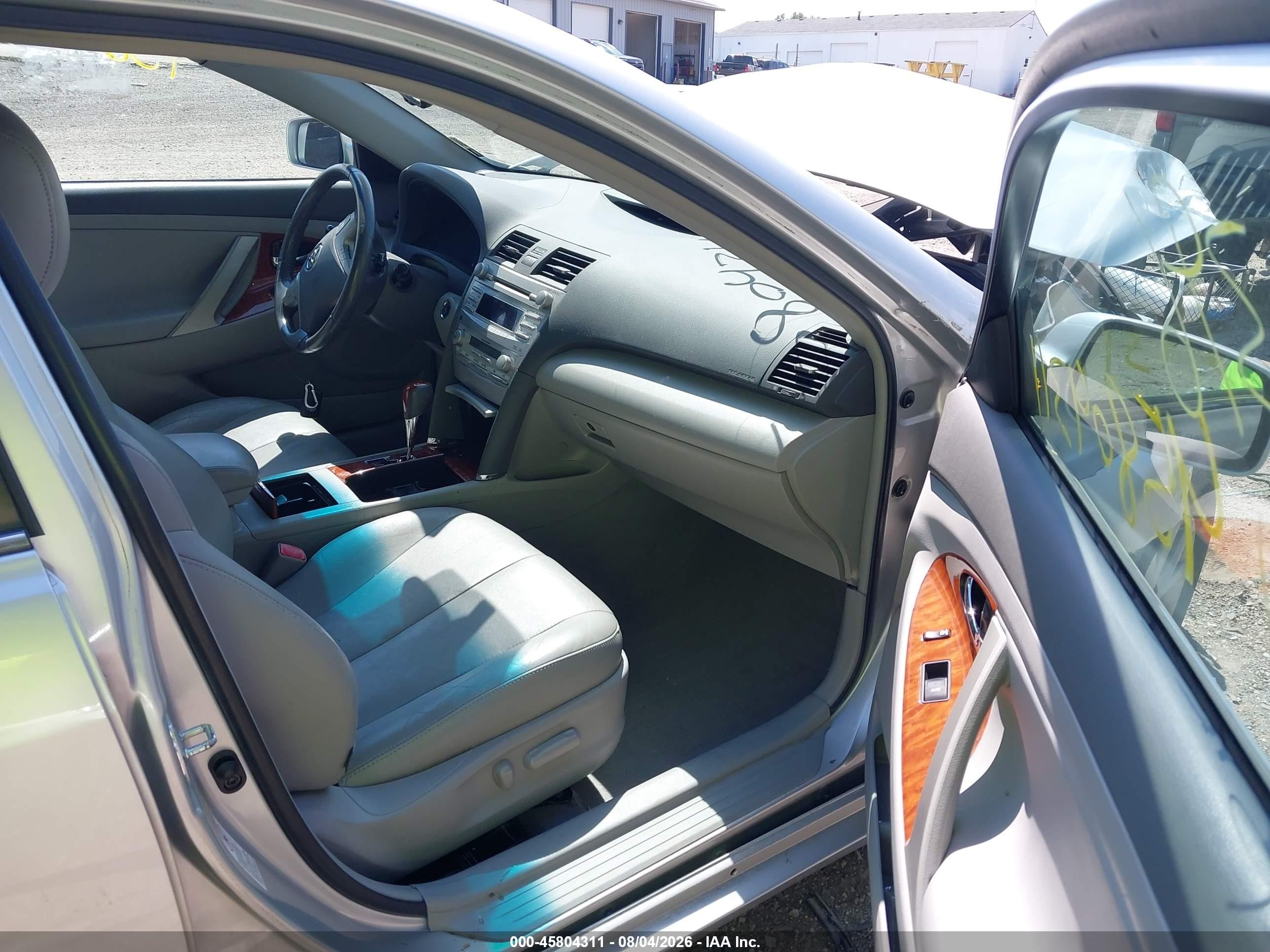 2011 Toyota Camry Xle Silver vin: 4T4BF3EK4BR160396