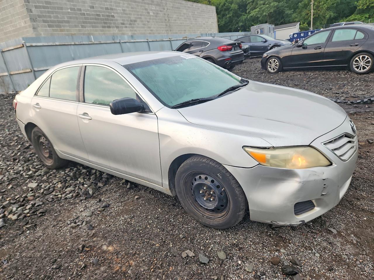 2011 Toyota Camry Le Серебряный vin: 4T4BF3EK4BR182897