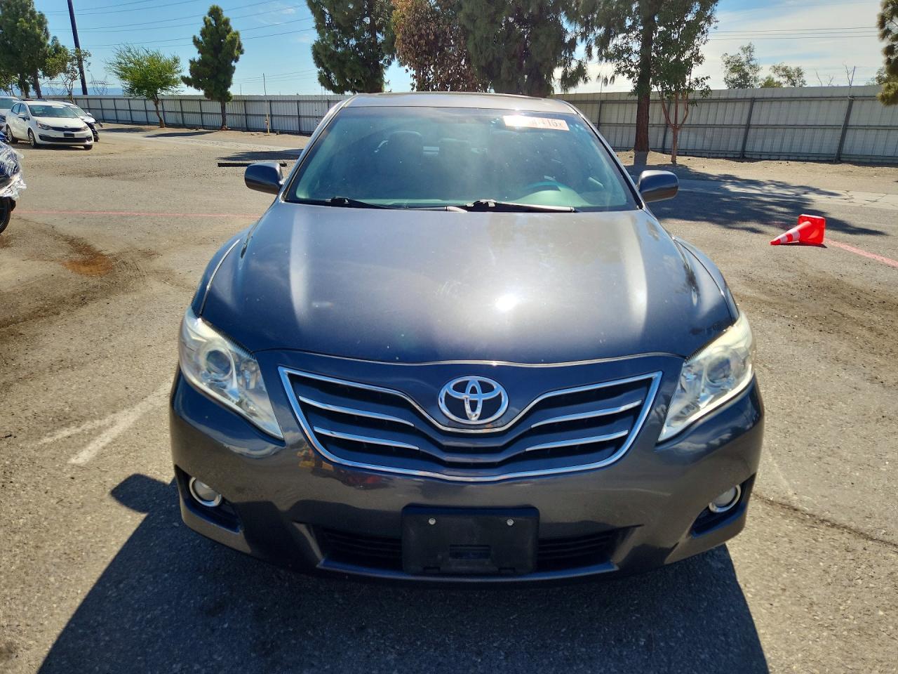 2011 Toyota Camry Xle Gray vin: 4T4BF3EK4BR190675