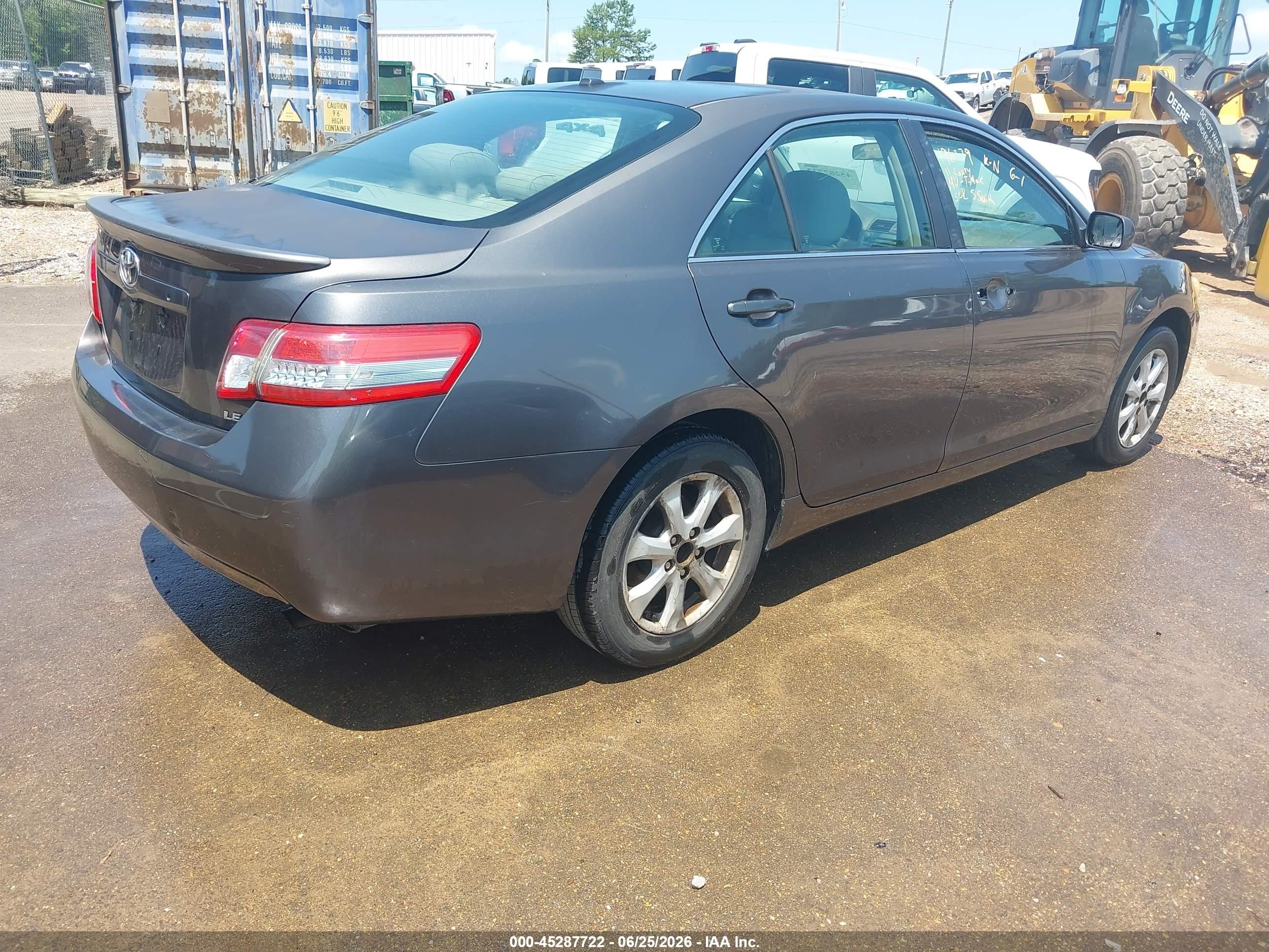 2011 Toyota Camry Le Gray vin: 4T4BF3EK4BR196279