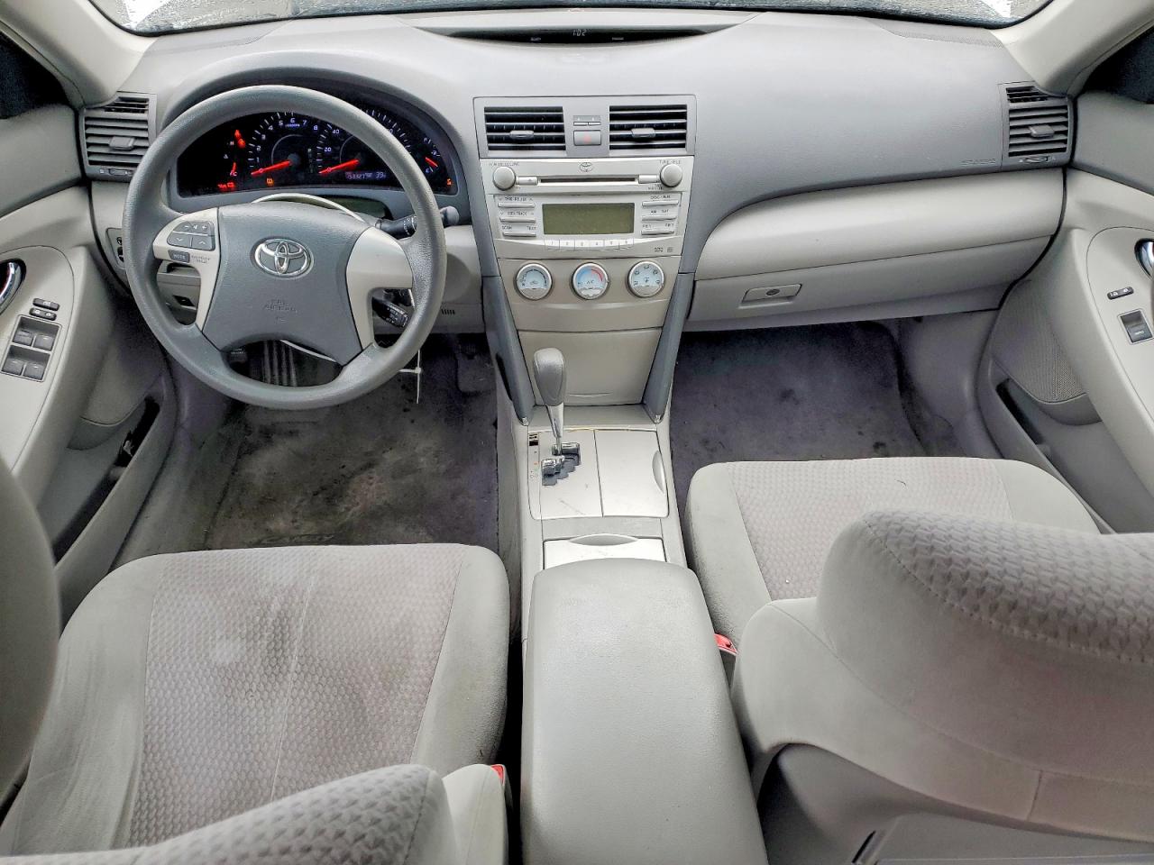 2011 Toyota Camry Le Silver vin: 4T4BF3EK4BR198226
