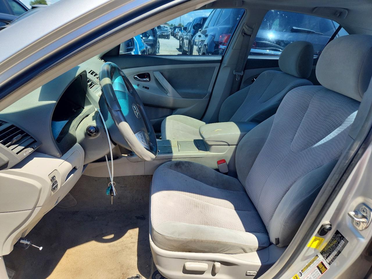 2011 Toyota Camry Le Серебряный vin: 4T4BF3EK4BR213419