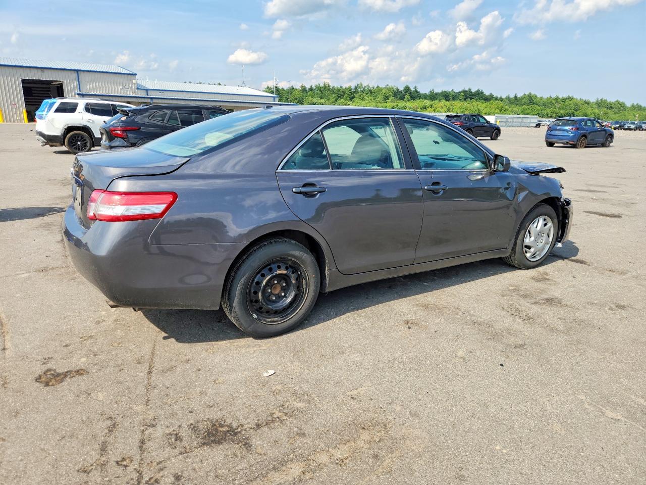 2011 Toyota Camry Le Gray vin: 4T4BF3EK4BR215865