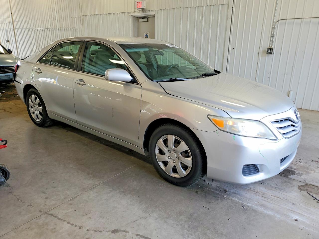 2011 Toyota Camry Le Silver vin: 4T4BF3EK4BR218524