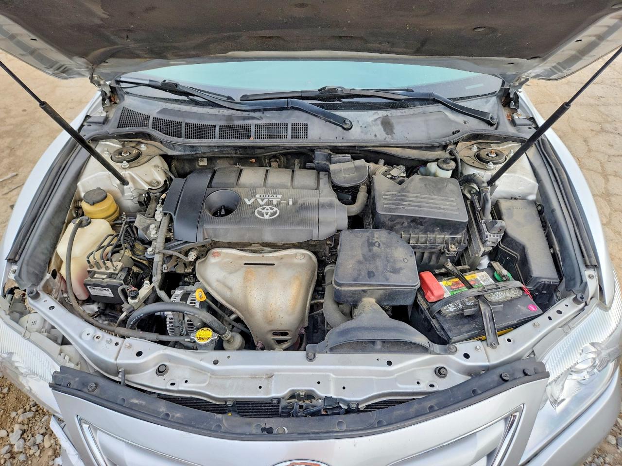 2010 Toyota Camry Le Серебряный vin: 4T4BF3EK5AR010117