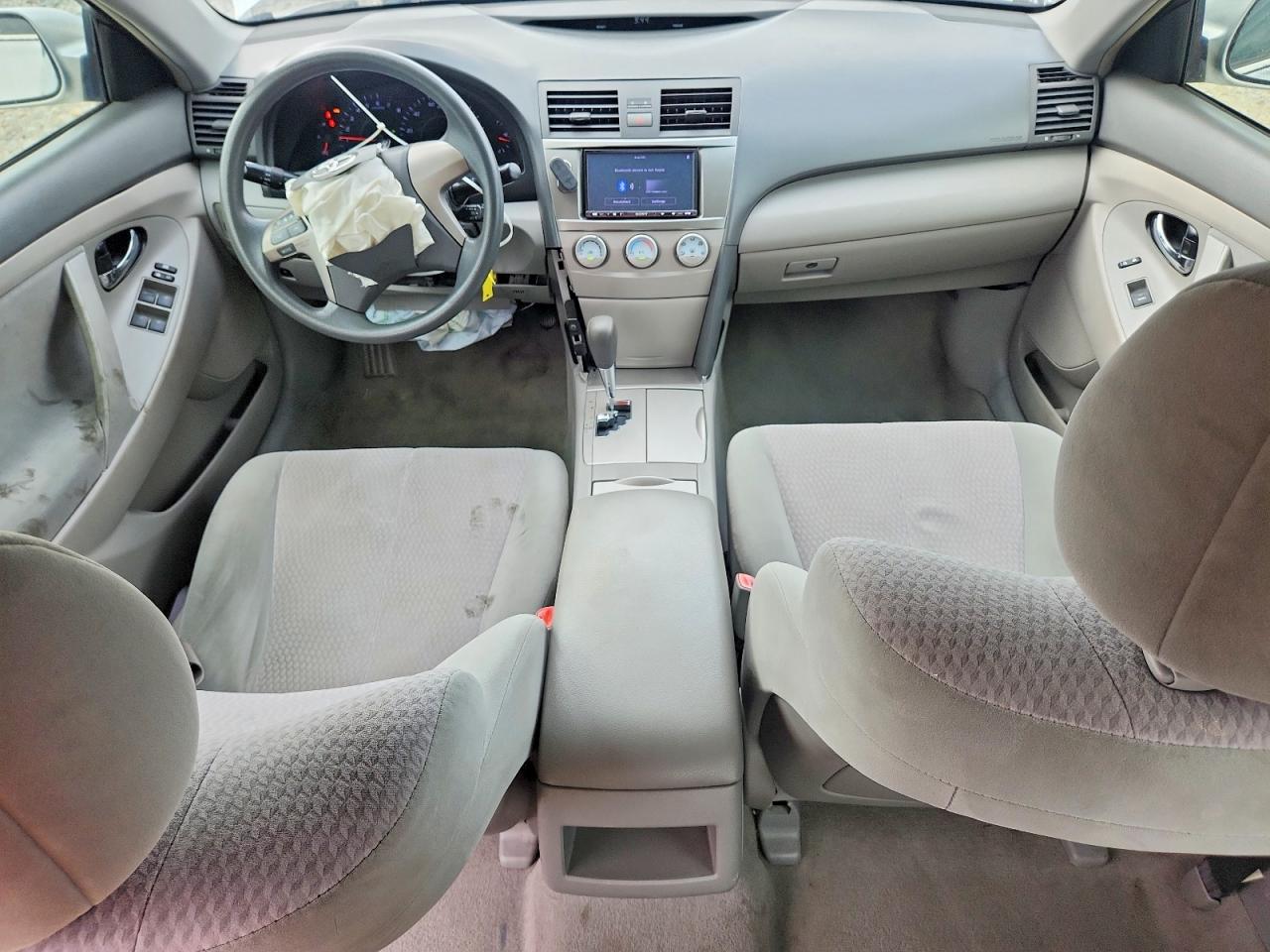 2010 Toyota Camry Le Серебряный vin: 4T4BF3EK5AR010117