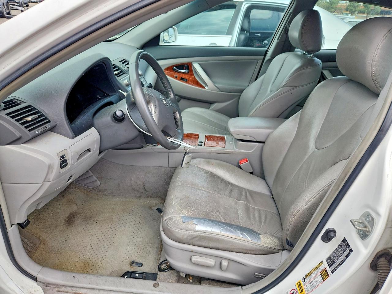 2010 Toyota Camry Xle White vin: 4T4BF3EK5AR010120