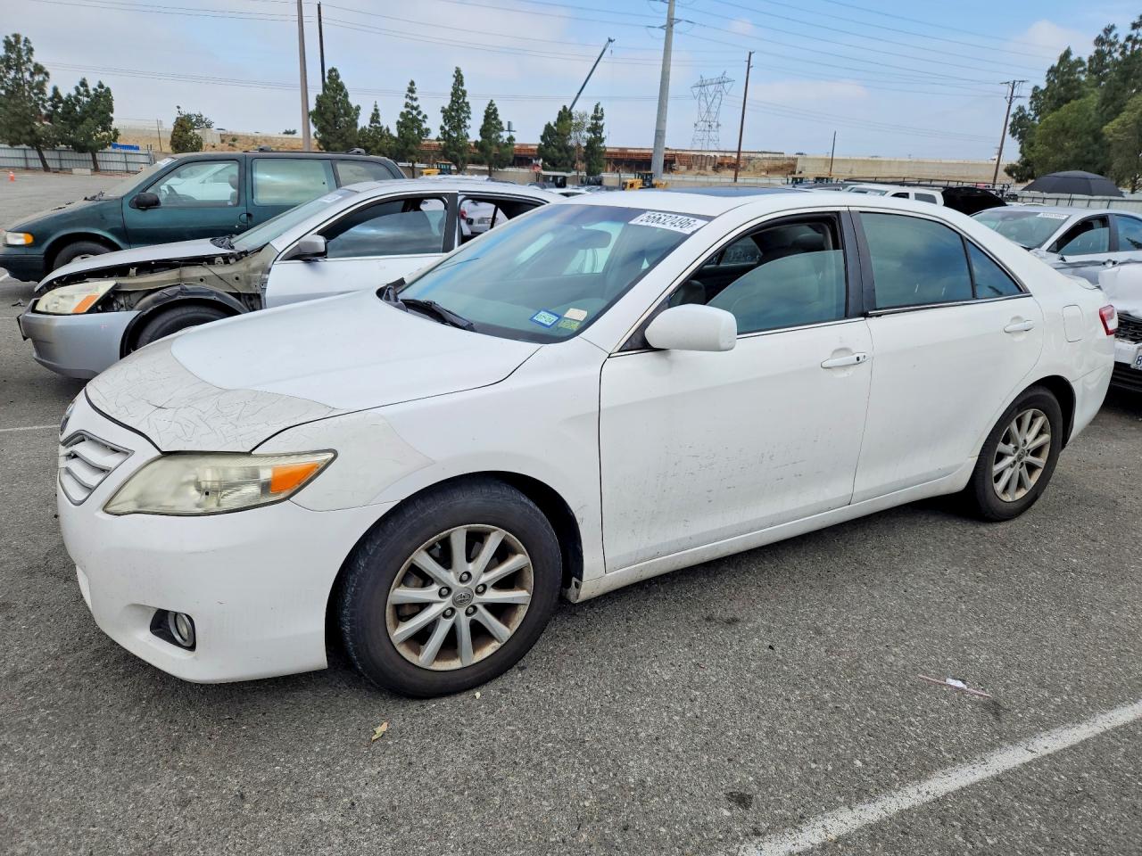 2010 Toyota Camry Xle White vin: 4T4BF3EK5AR010120