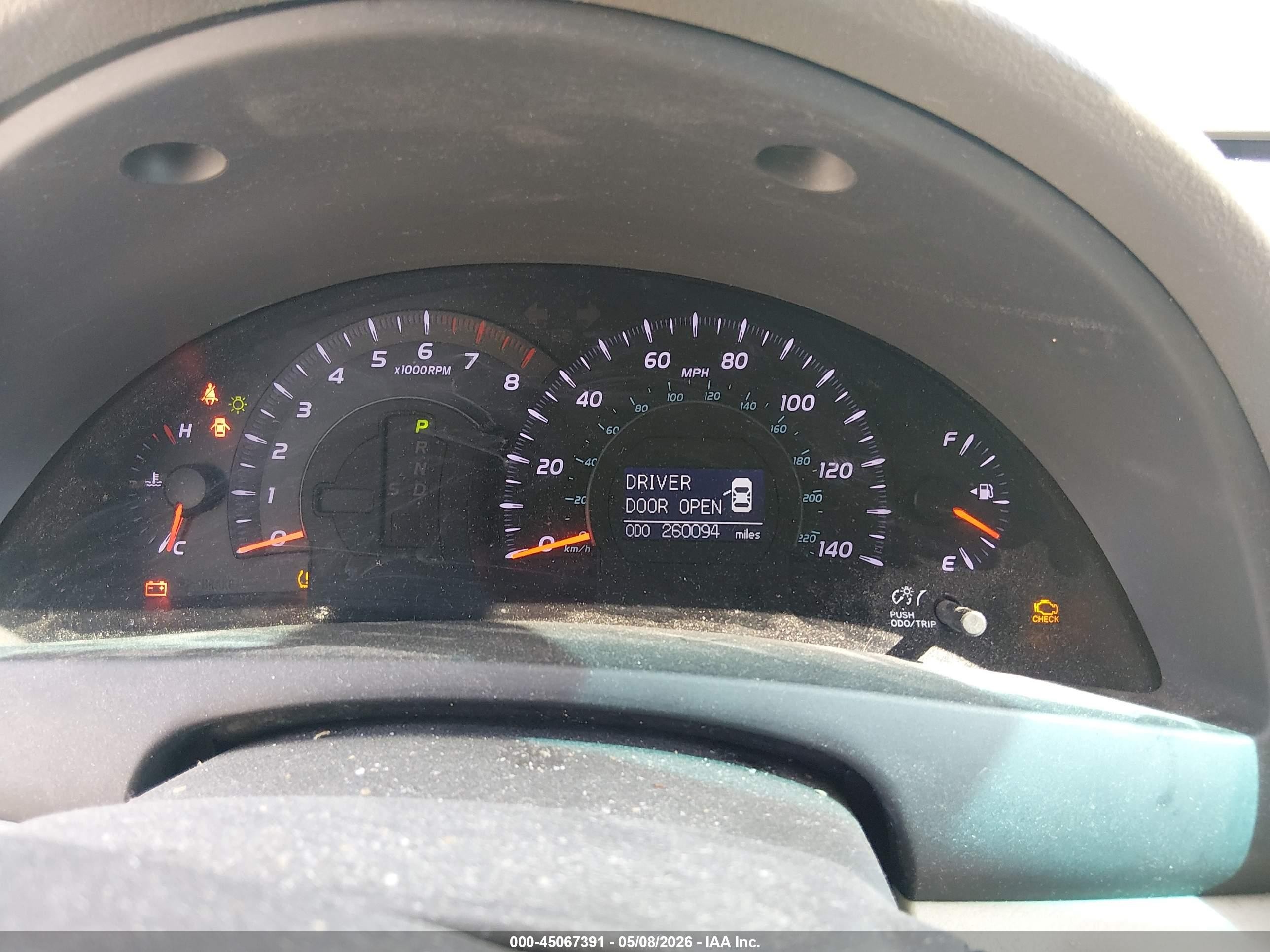 2010 Toyota Camry Xle Gold vin: 4T4BF3EK5AR023367