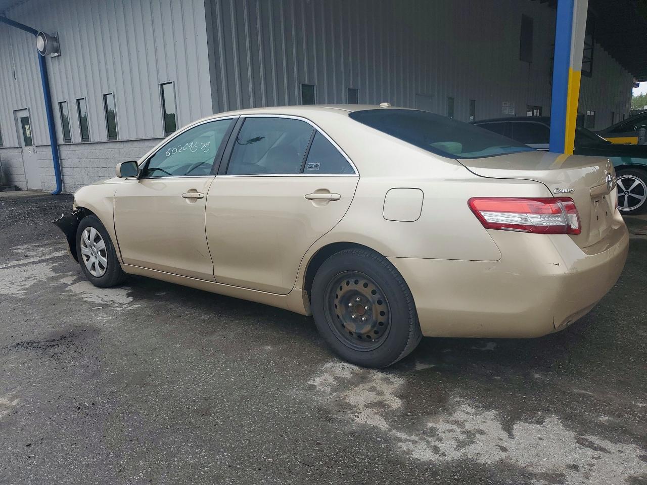 2010 Toyota Camry Le Beige vin: 4T4BF3EK5AR023899