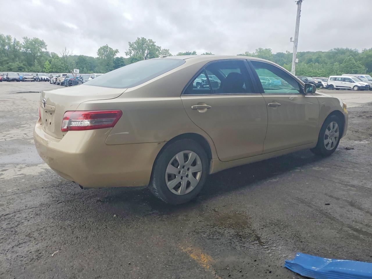 2010 Toyota Camry Le Beige vin: 4T4BF3EK5AR023899