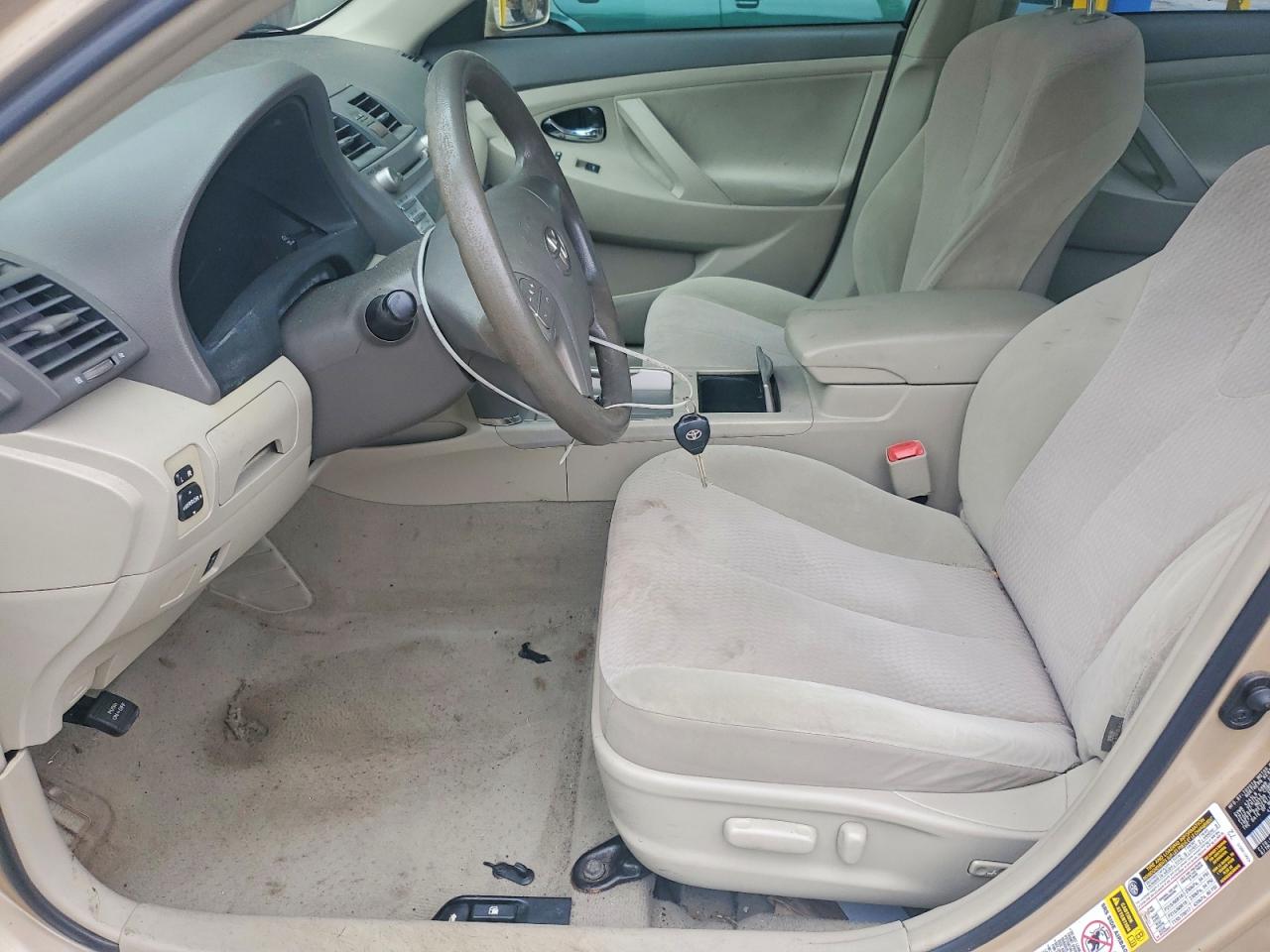 2010 Toyota Camry Le Beige vin: 4T4BF3EK5AR023899