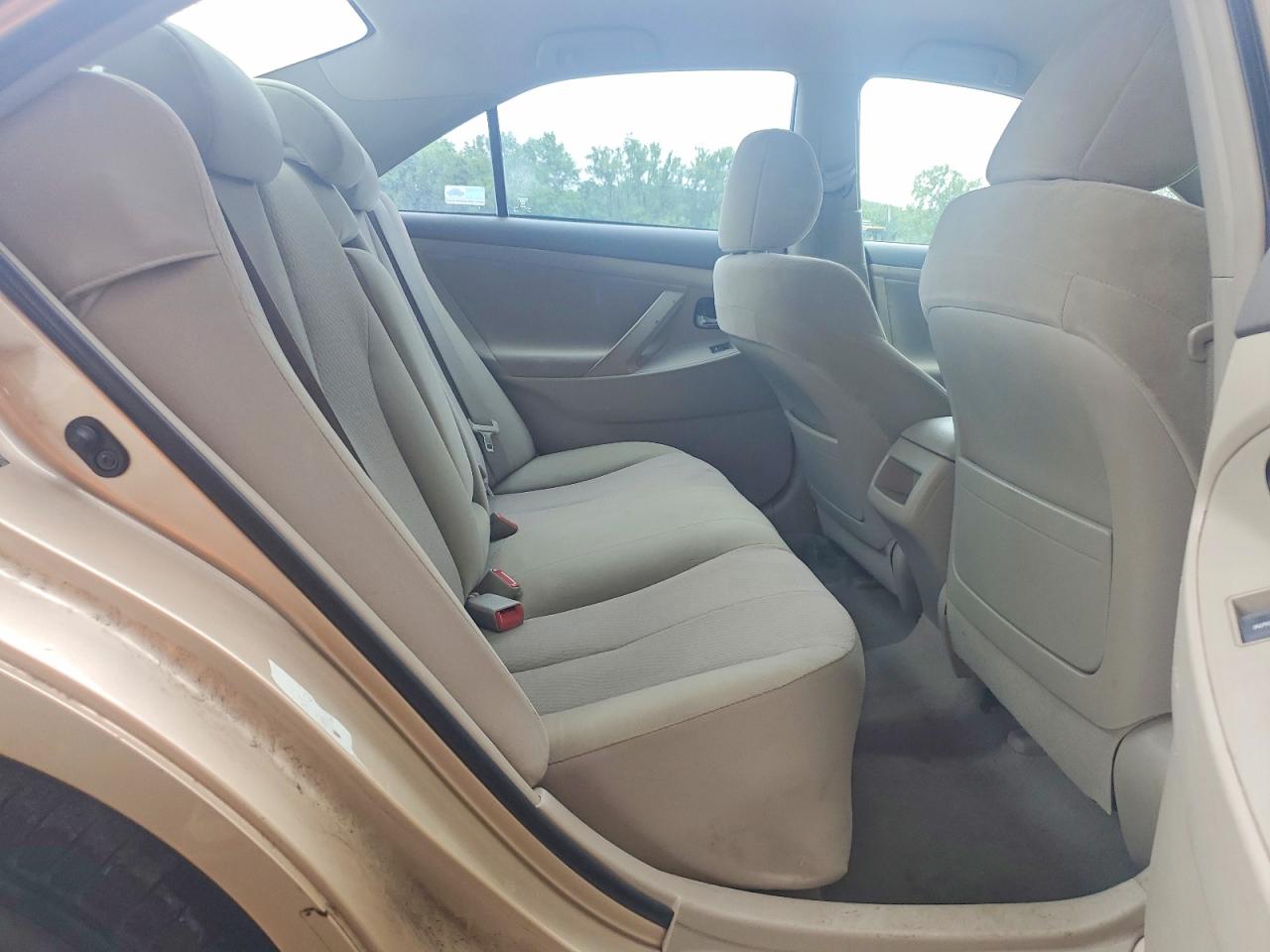 2010 Toyota Camry Le Beige vin: 4T4BF3EK5AR023899