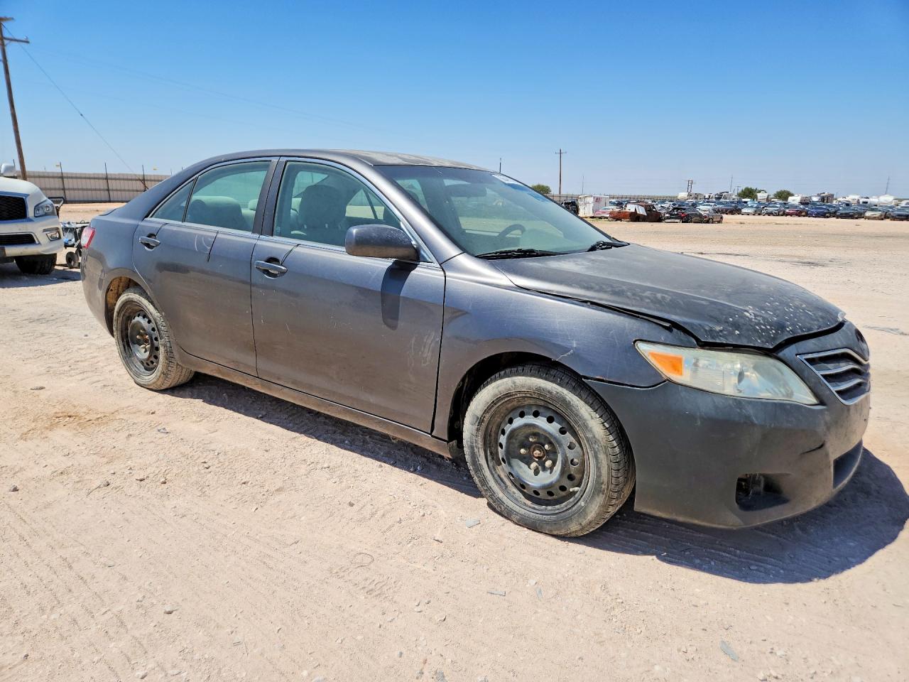 2010 Toyota Camry Le Gray vin: 4T4BF3EK5AR027547