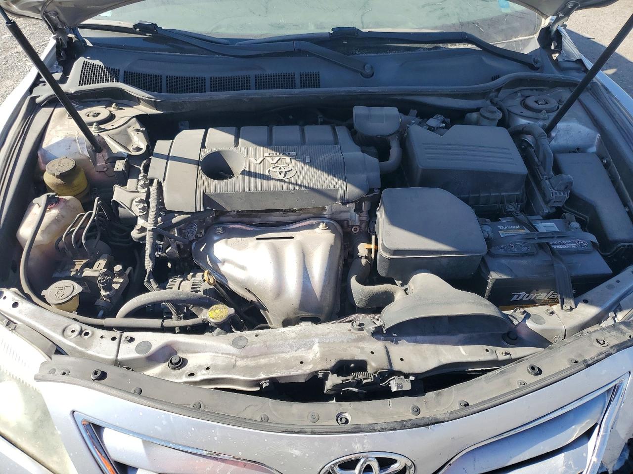 2010 Toyota Camry Le Серебряный vin: 4T4BF3EK5AR039410