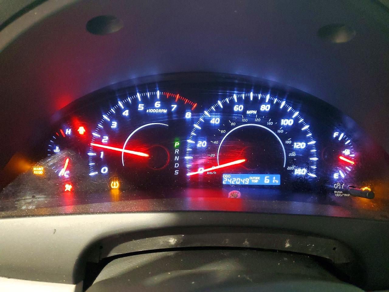 2010 Toyota Camry Le Red vin: 4T4BF3EK5AR041514
