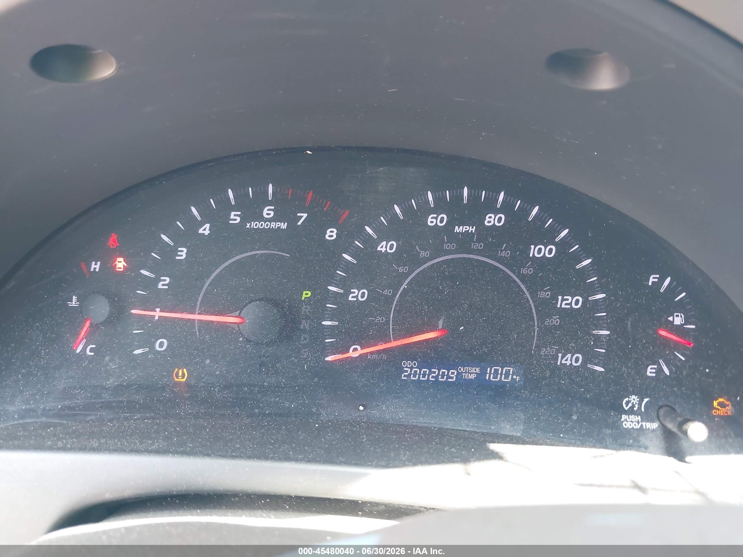 2010 Toyota Camry Le Gold vin: 4T4BF3EK5AR050813