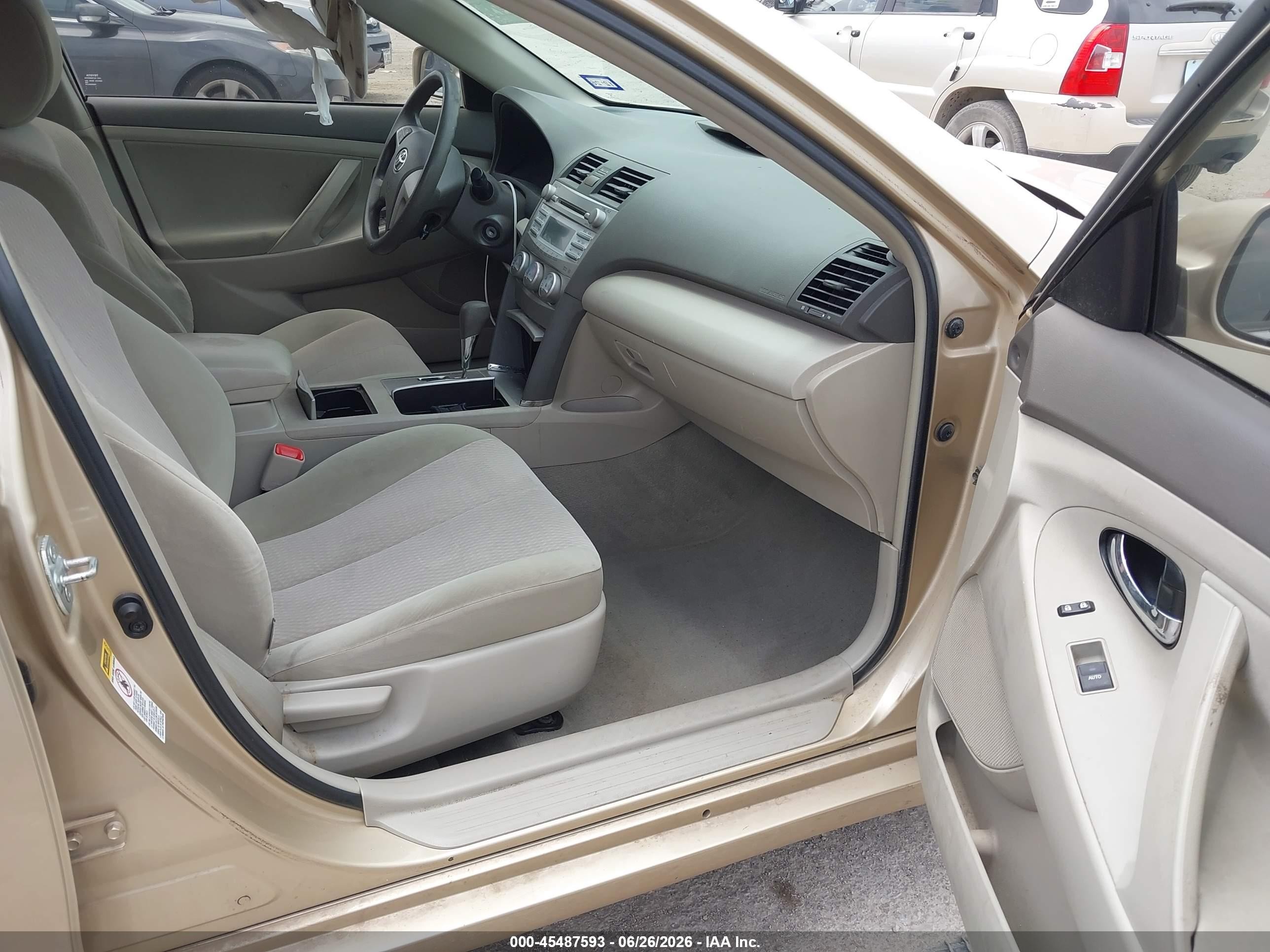 2010 Toyota Camry   Gold vin: 4T4BF3EK5AR055655
