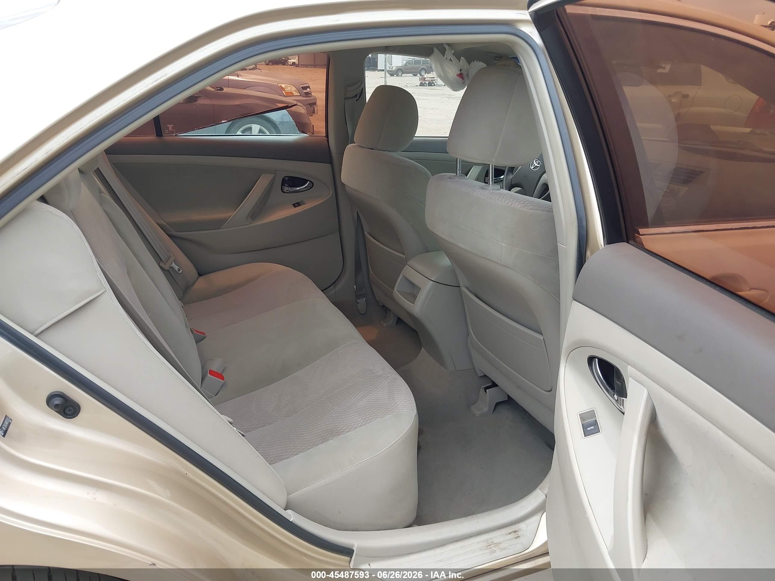 2010 Toyota Camry   Gold vin: 4T4BF3EK5AR055655
