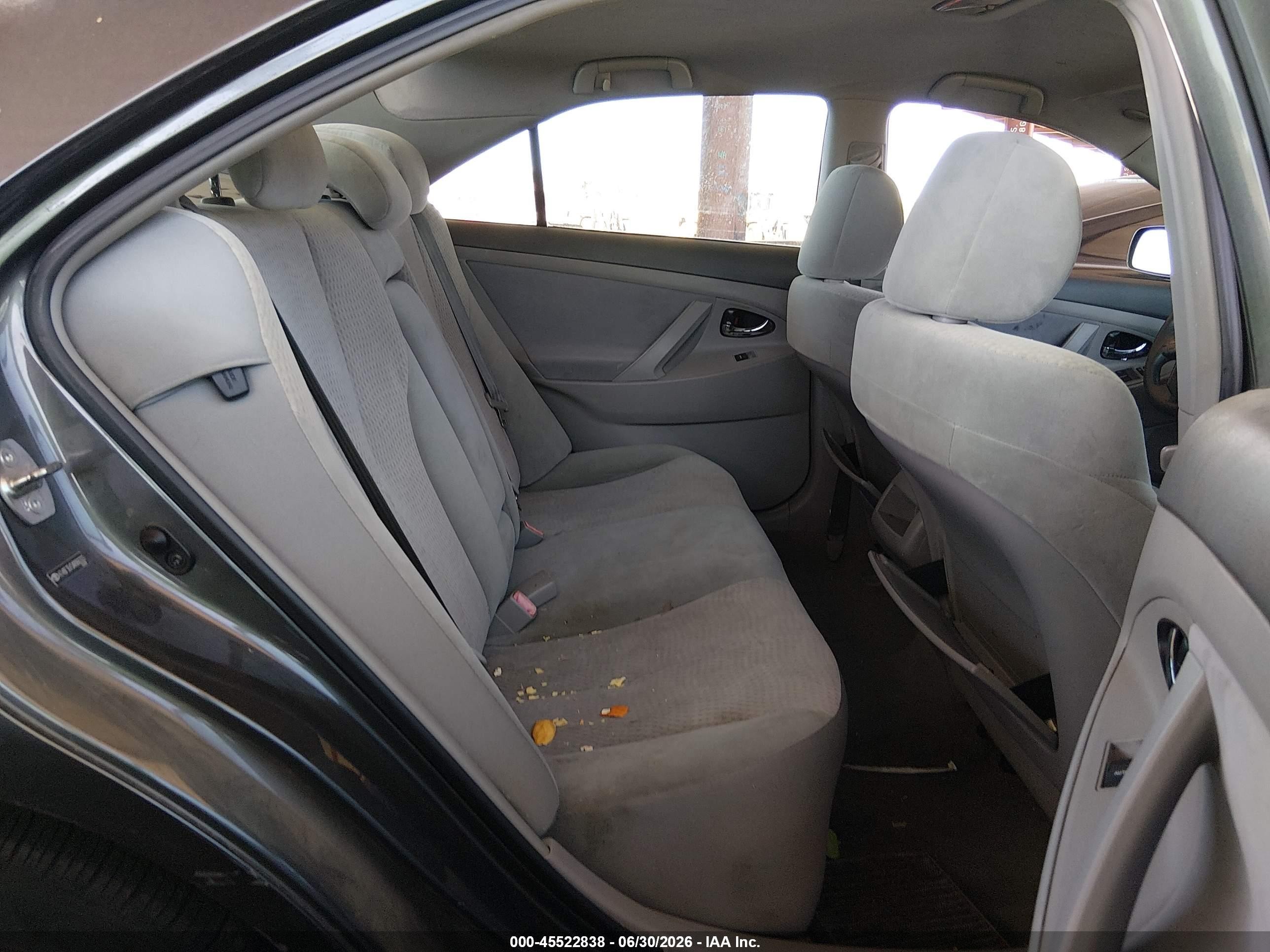 2010 Toyota Camry Le Gray vin: 4T4BF3EK5AR066333