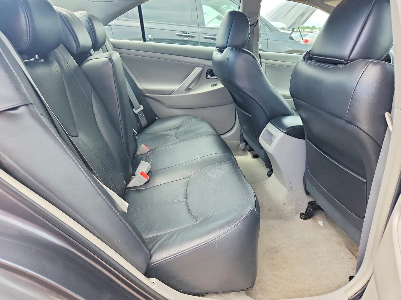 2010 Toyota Camry Le Gray vin: 4T4BF3EK5AR067840