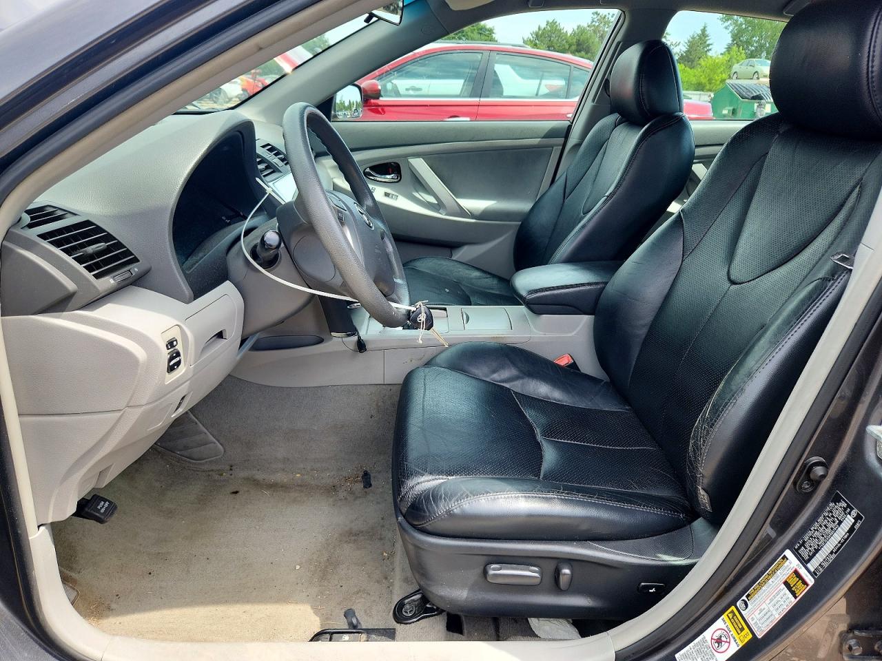 2010 Toyota Camry Le Gray vin: 4T4BF3EK5AR067840