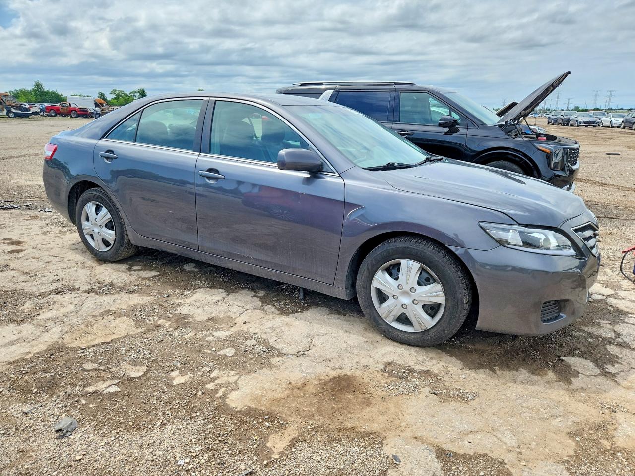 2010 Toyota Camry Le Gray vin: 4T4BF3EK5AR067840
