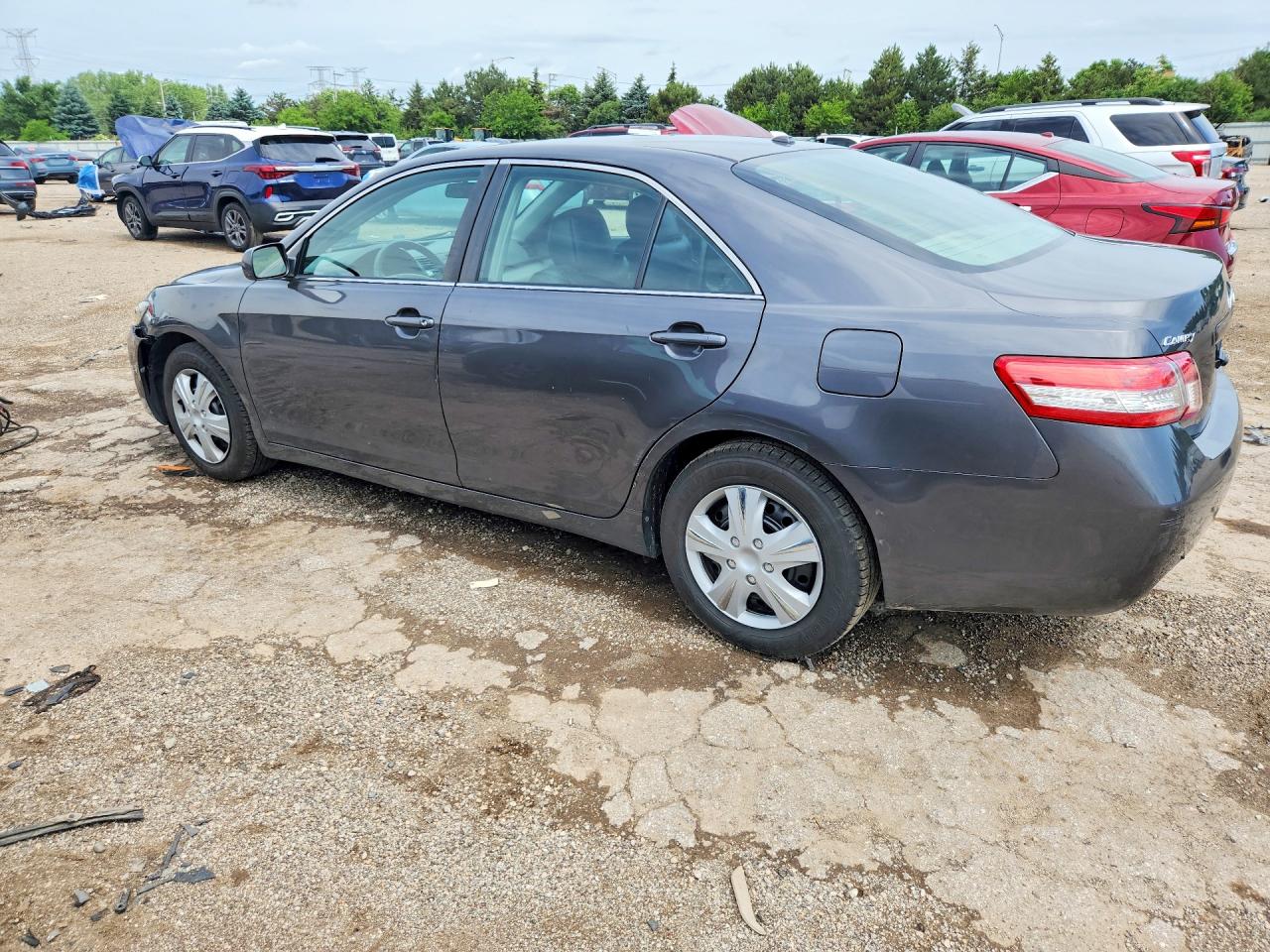 2010 Toyota Camry Le Gray vin: 4T4BF3EK5AR067840