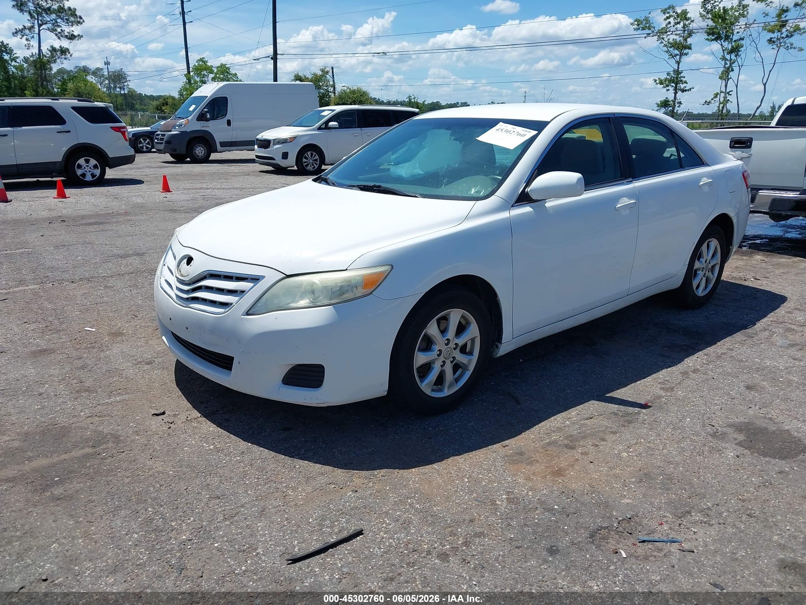 2010 Toyota Camry Le White vin: 4T4BF3EK5AR071791