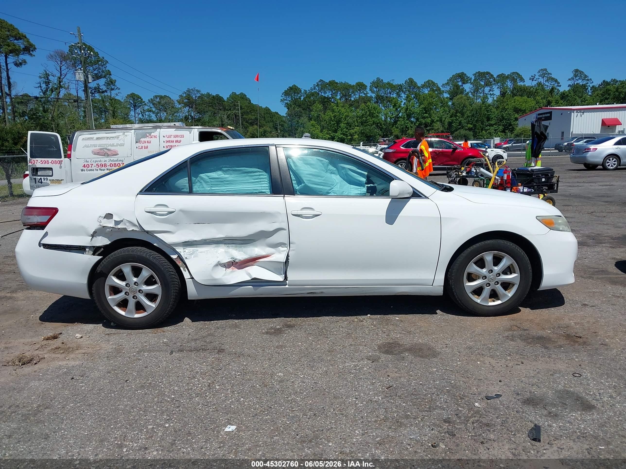2010 Toyota Camry Le White vin: 4T4BF3EK5AR071791