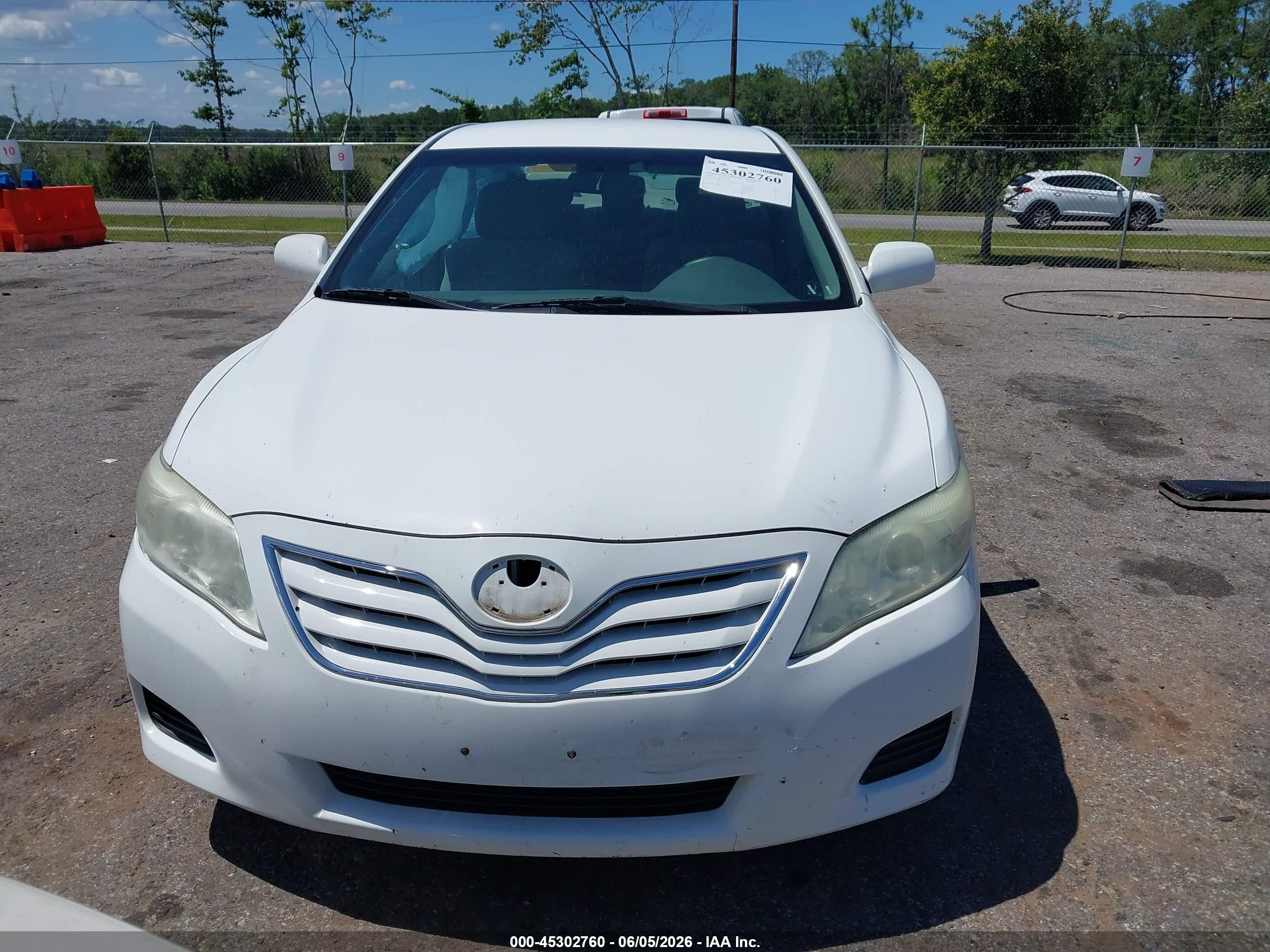 2010 Toyota Camry Le White vin: 4T4BF3EK5AR071791
