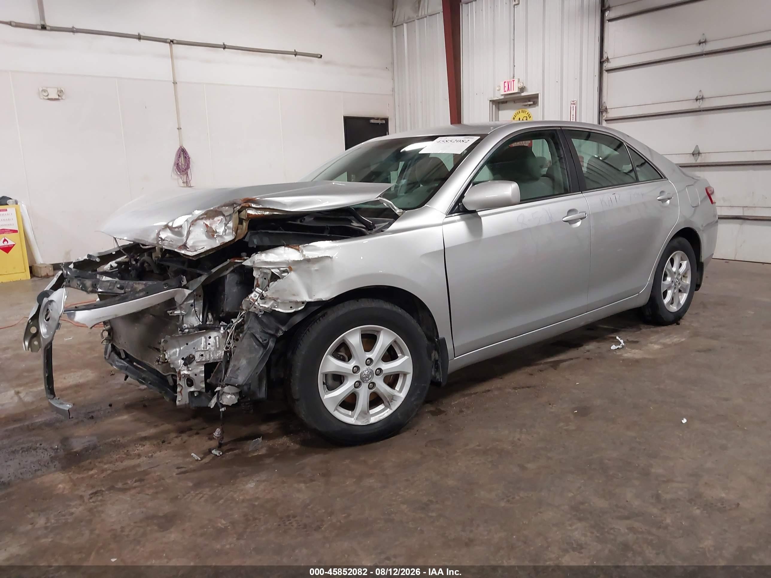 2010 Toyota Camry Le Silver vin: 4T4BF3EK5AR079583
