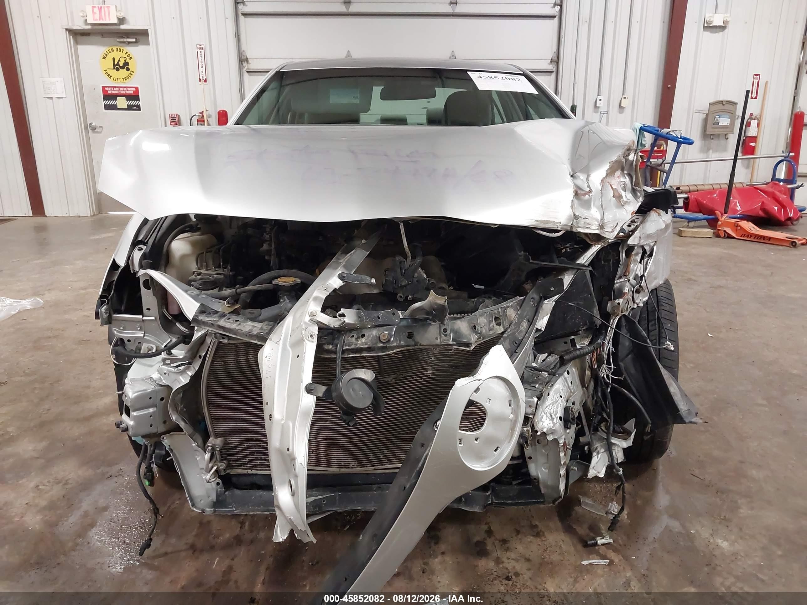 2010 Toyota Camry Le Silver vin: 4T4BF3EK5AR079583