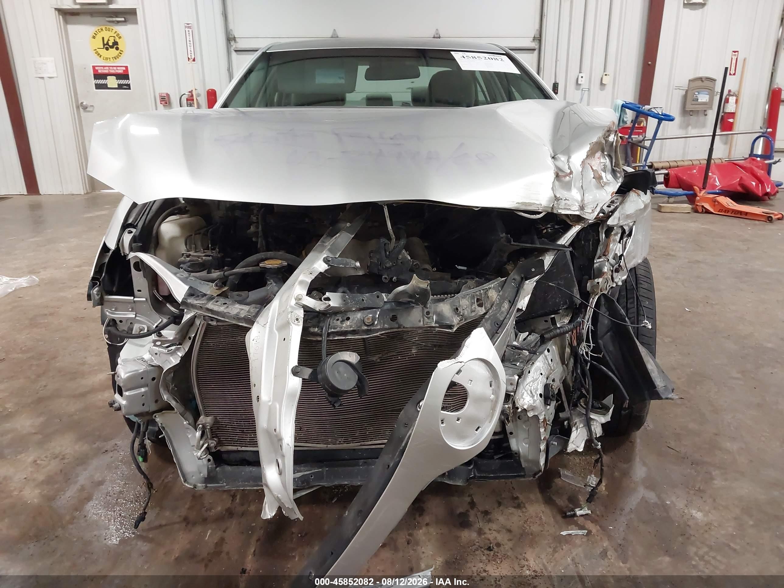 2010 Toyota Camry Le Silver vin: 4T4BF3EK5AR079583