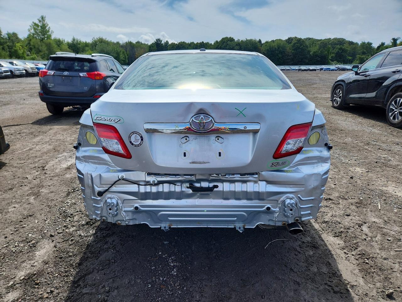 2010 Toyota Camry Xle Silver vin: 4T4BF3EK5AR085187