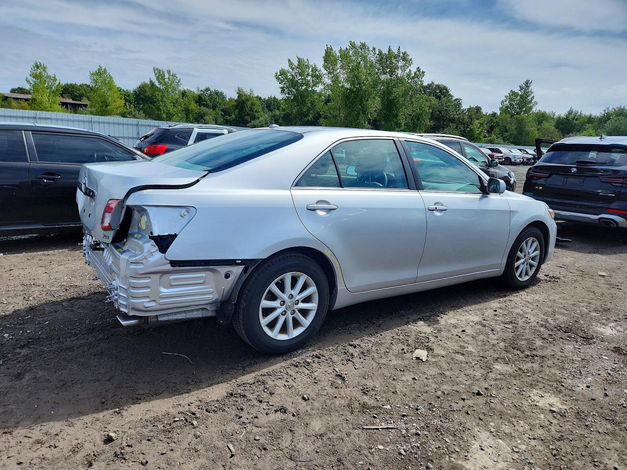 2010 Toyota Camry Xle Silver vin: 4T4BF3EK5AR085187
