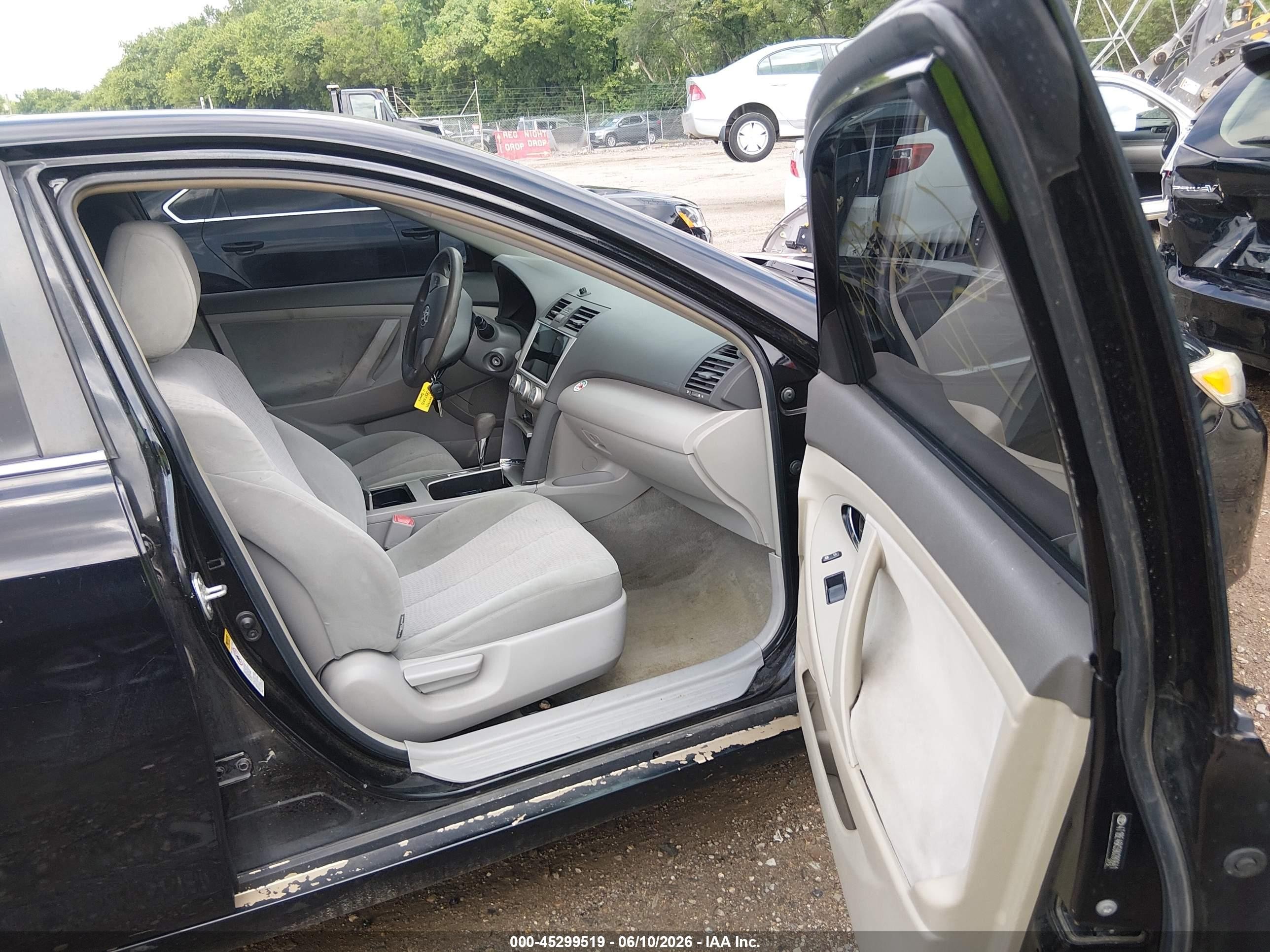 2011 Toyota Camry Le Black vin: 4T4BF3EK5BR101888