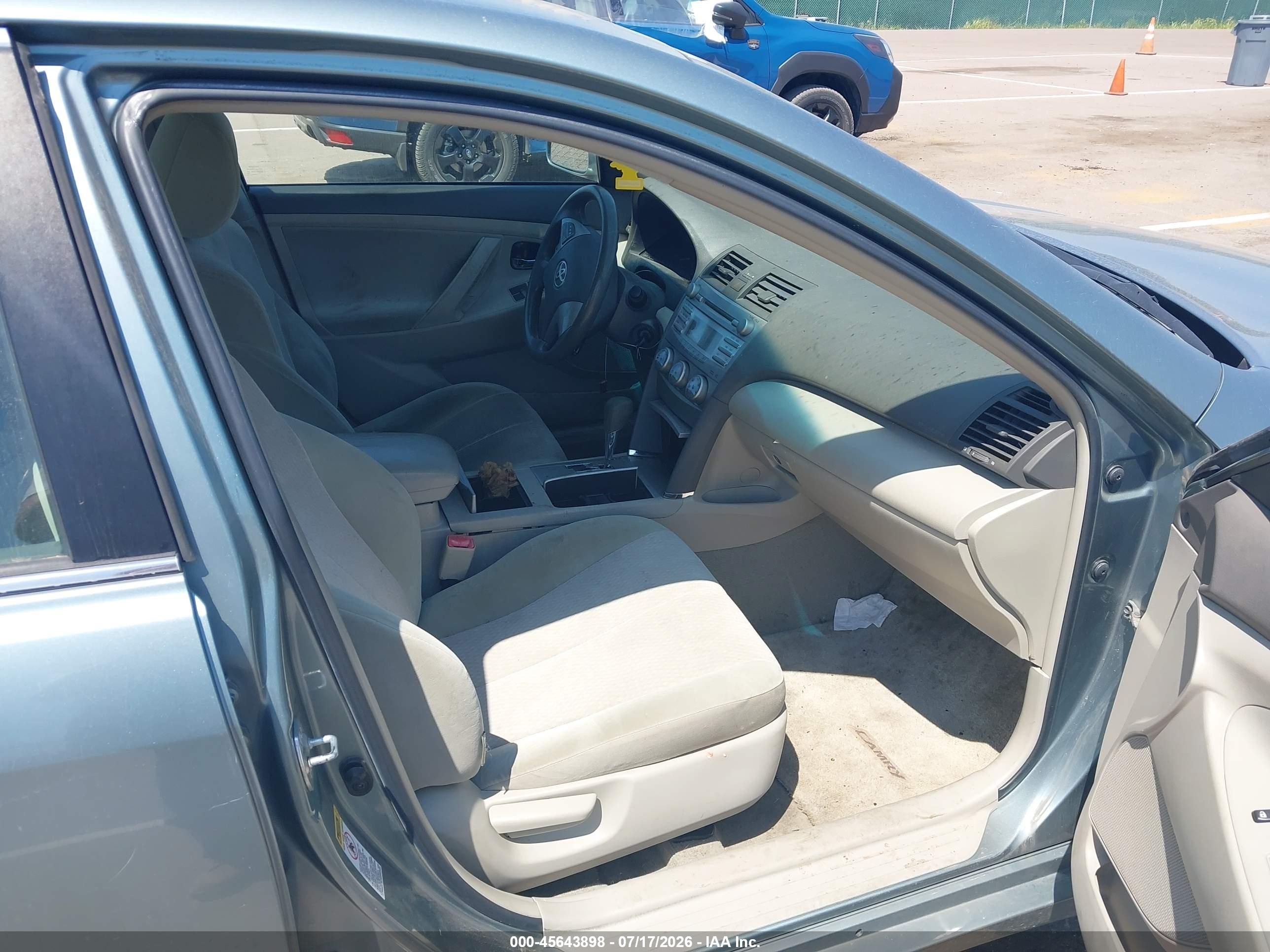 2011 Toyota Camry Le Blue vin: 4T4BF3EK5BR115709
