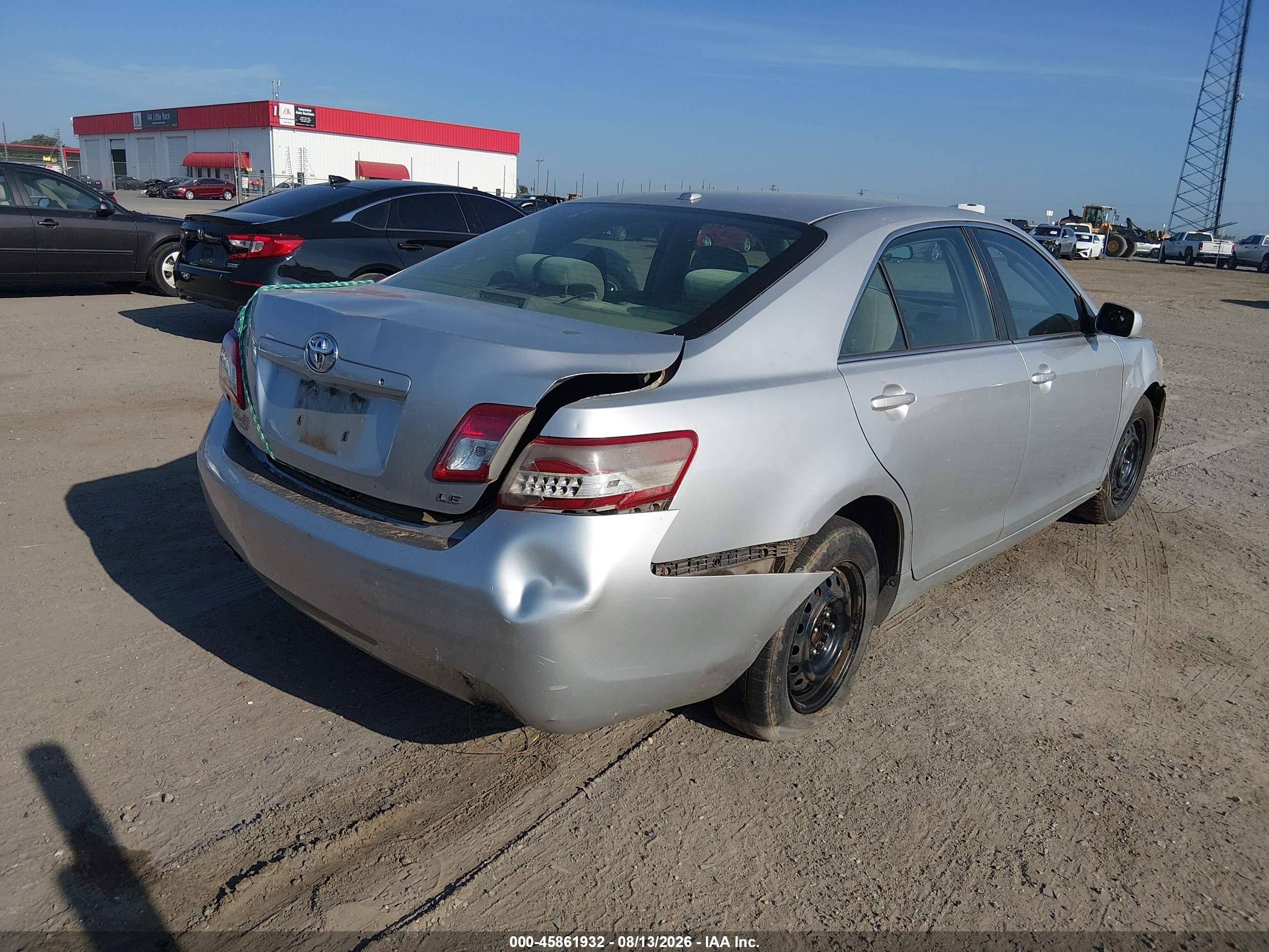 2011 Toyota Camry Le Серебряный vin: 4T4BF3EK5BR122076