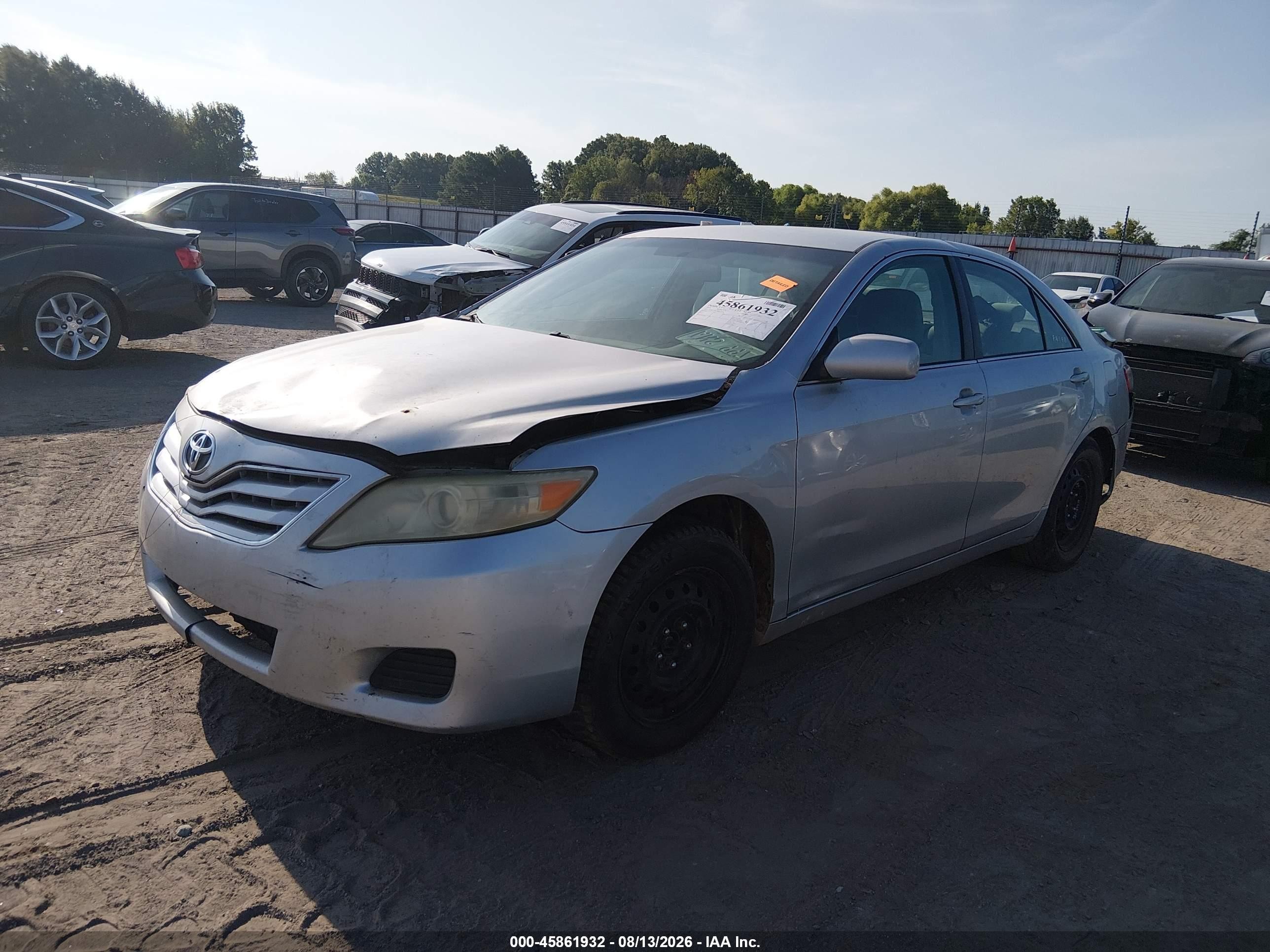 2011 Toyota Camry Le Серебряный vin: 4T4BF3EK5BR122076