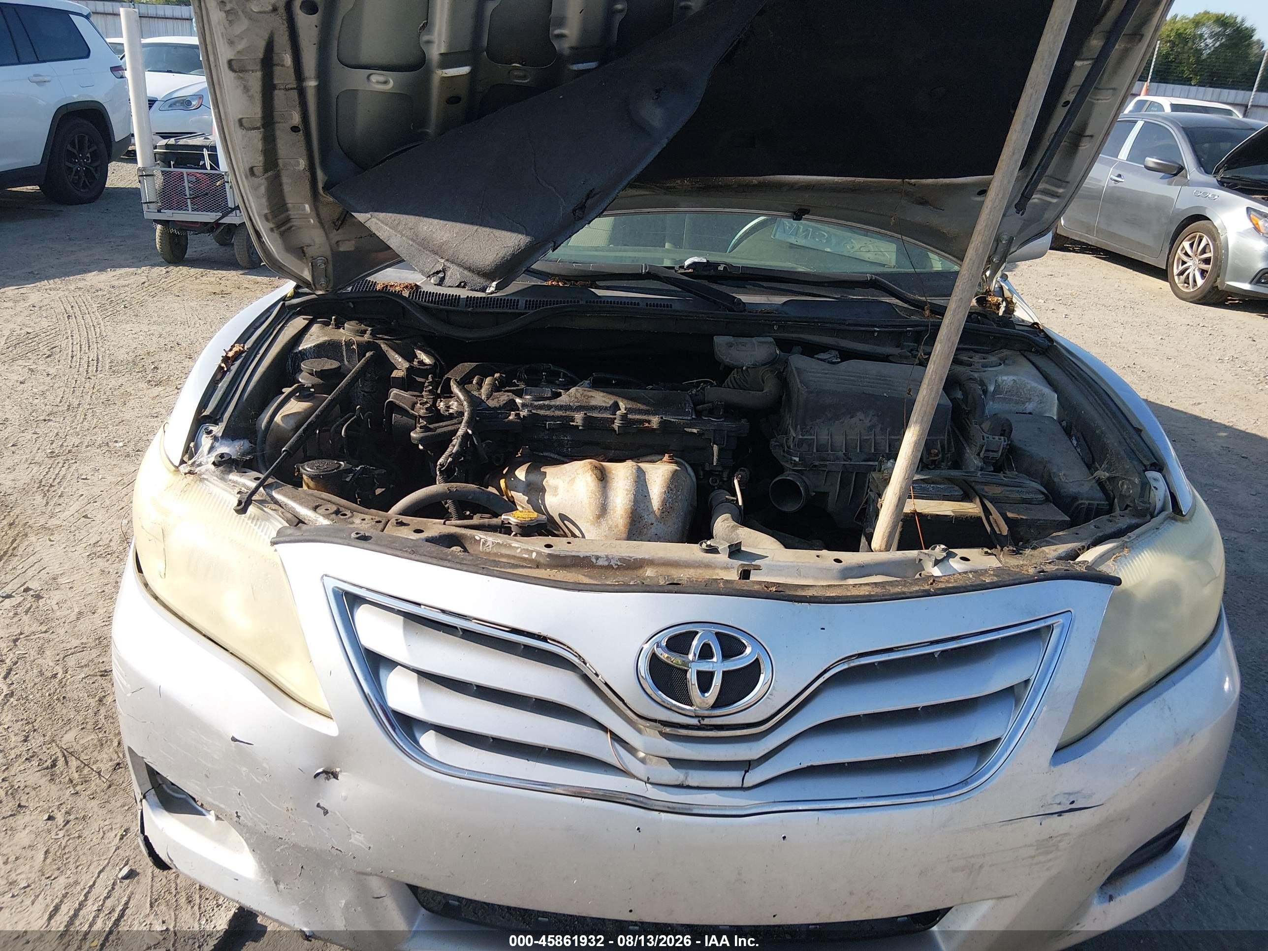2011 Toyota Camry Le Серебряный vin: 4T4BF3EK5BR122076