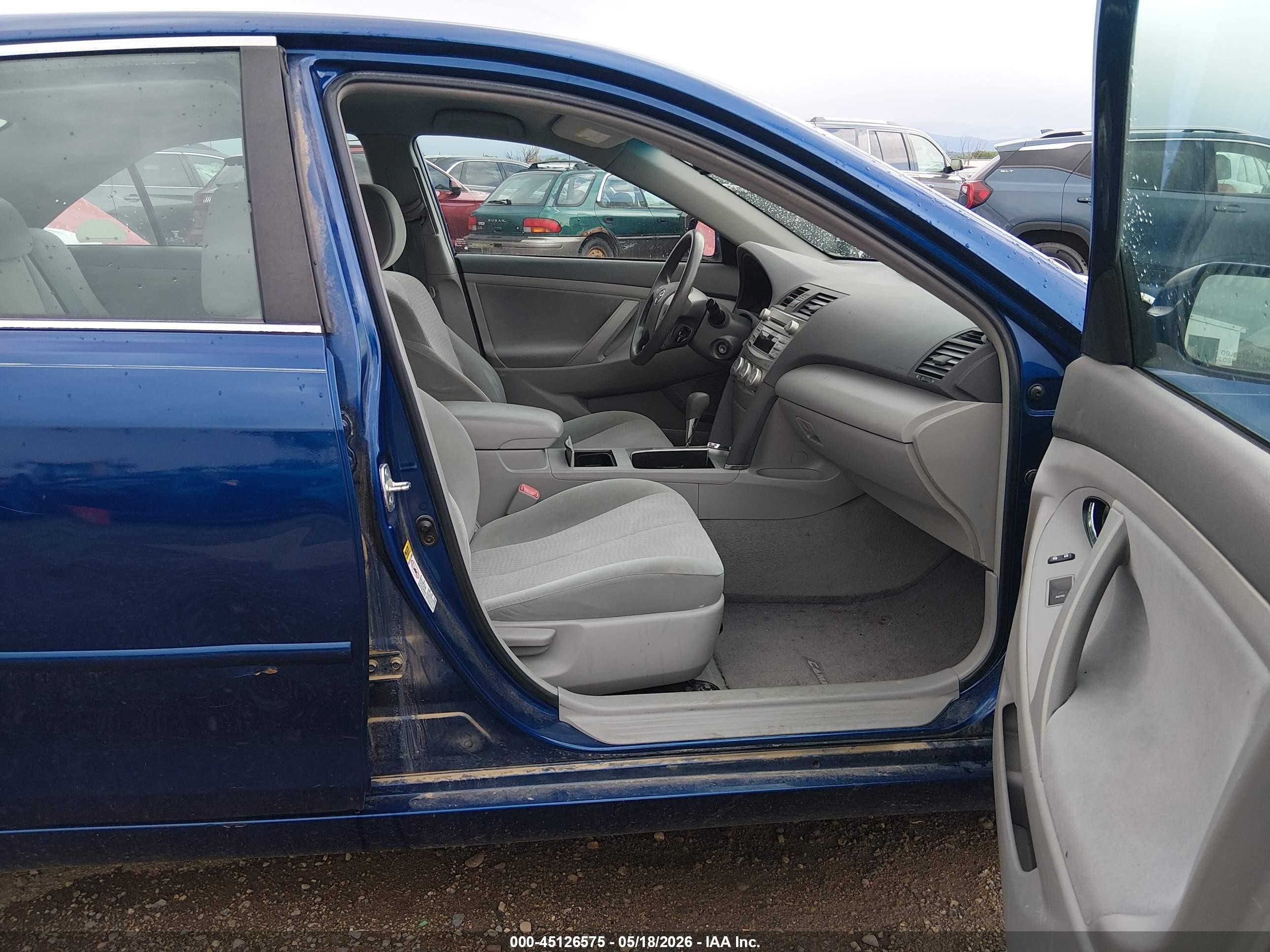 2011 Toyota Camry Le Blue vin: 4T4BF3EK5BR148211