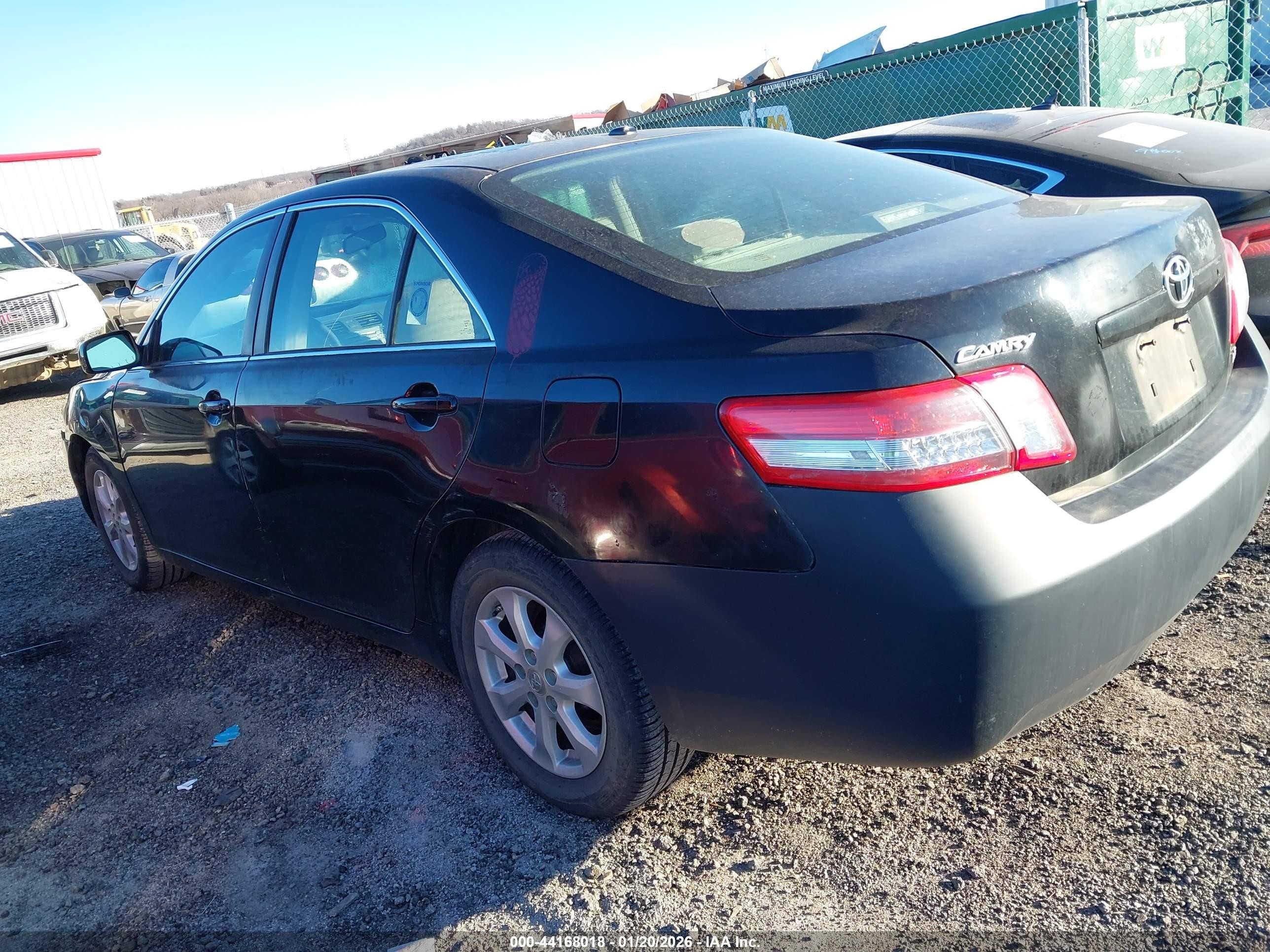 2011 Toyota Camry Le Черный vin: 4T4BF3EK5BR150962